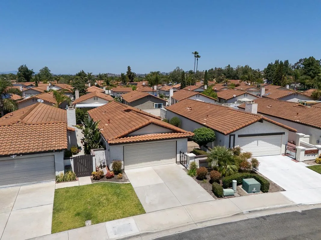 https://cdn.realtyfeed.com/cdn/127/260011163/730b6414e55da3a900ee5668836101fd.webp