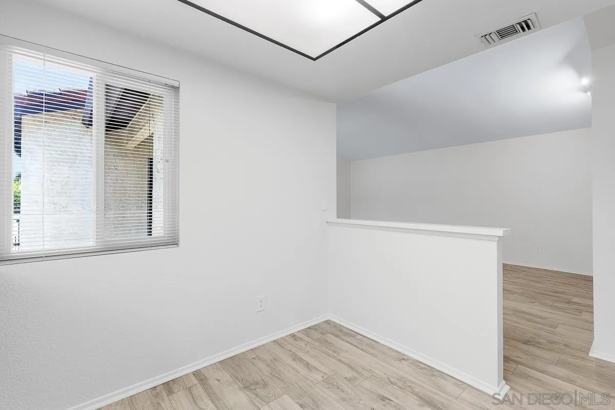 https://cdn.realtyfeed.com/cdn/127/260011163/a86669ee85caa375ada8ade5ea6263e8.webp
