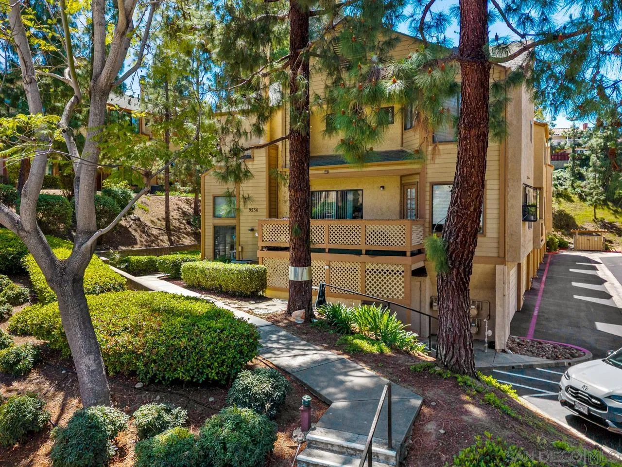 https://cdn.realtyfeed.com/cdn/127/260011165/fa3b2e106d3769463cd430d09e957c52.webp