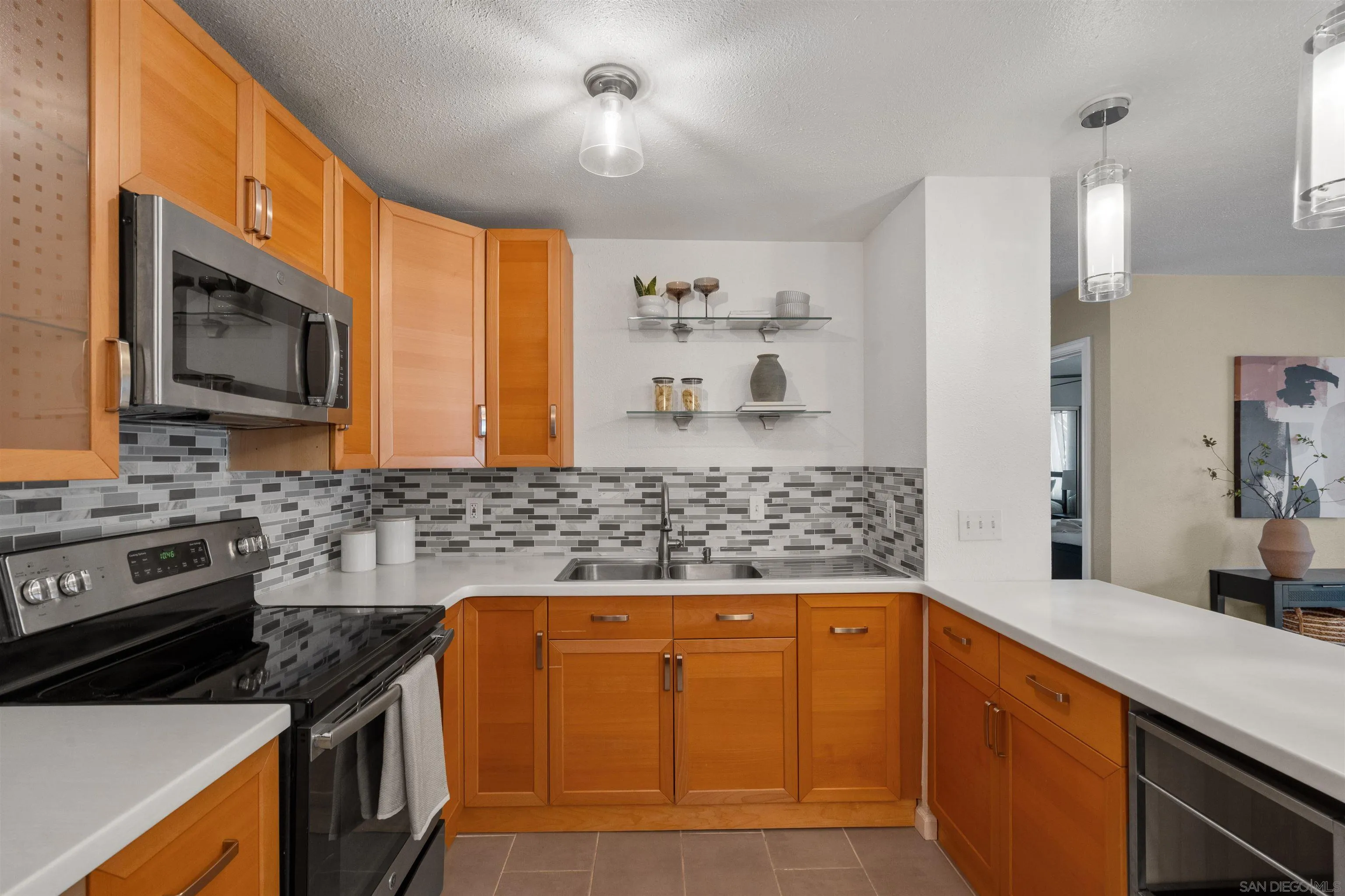 Photo #6: 260011167 Listing: Photo #6