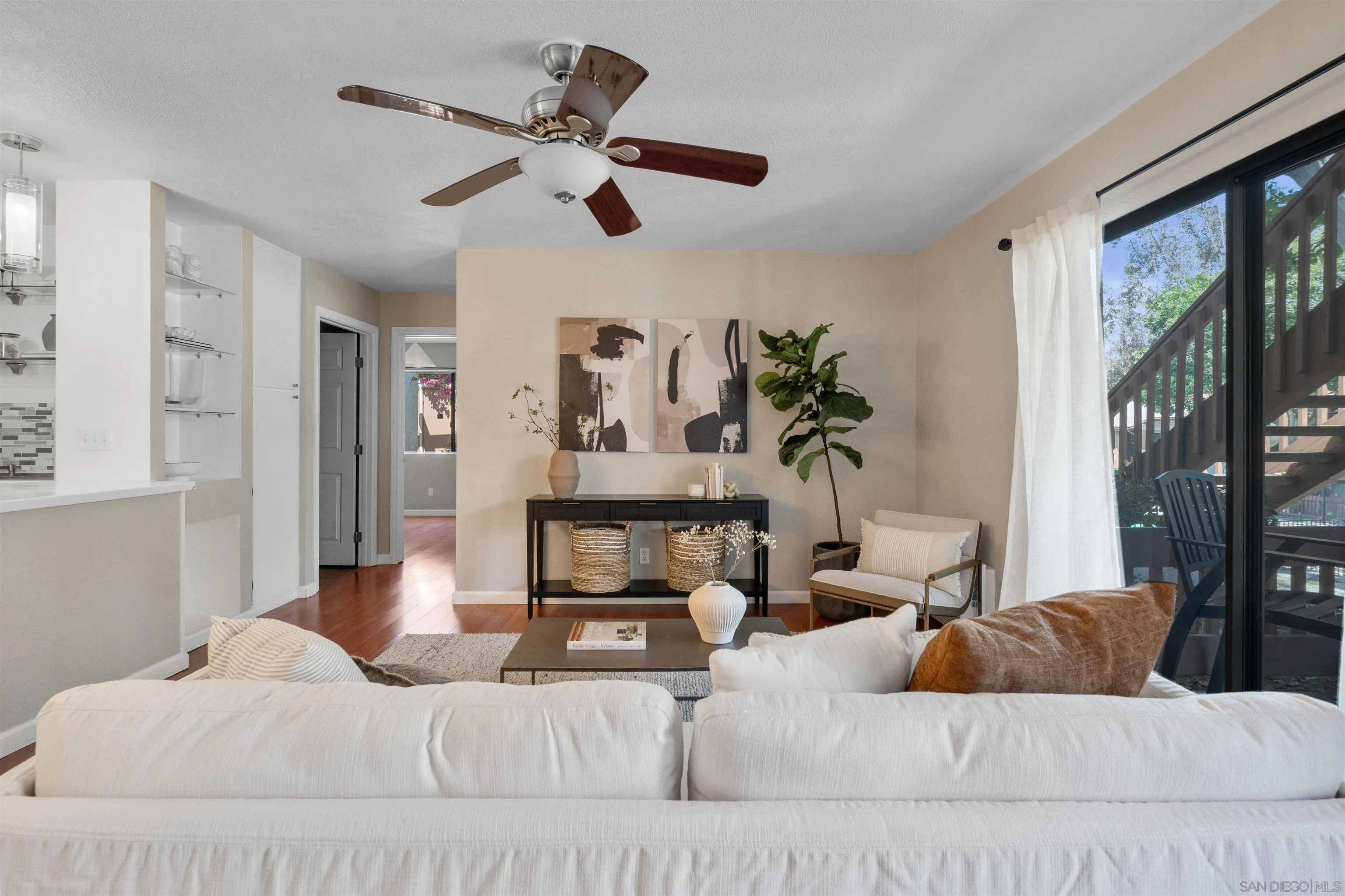 Photo #2: 260011167 Listing: Photo #2