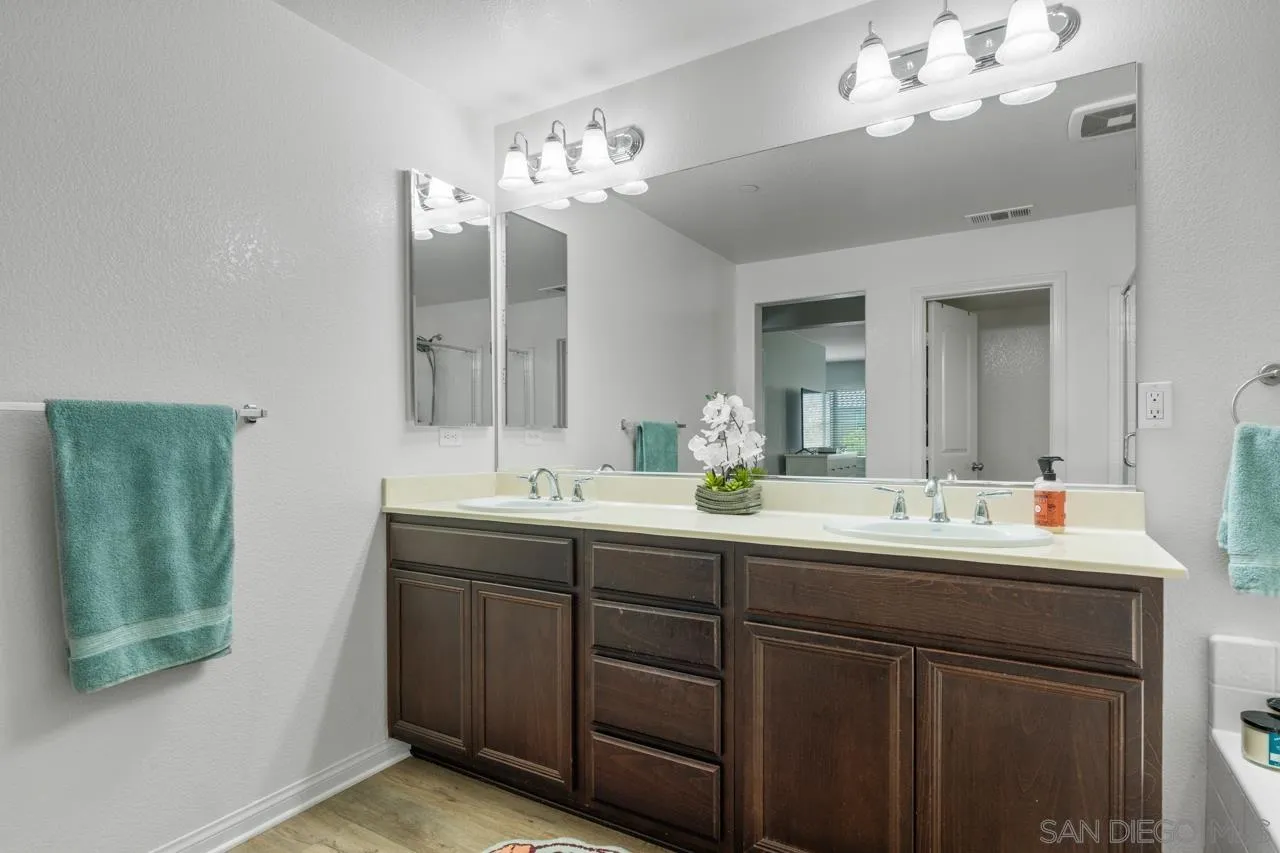 https://cdn.realtyfeed.com/cdn/127/260011168/6d14a006a9ad8fa036a84c869eead9be.webp