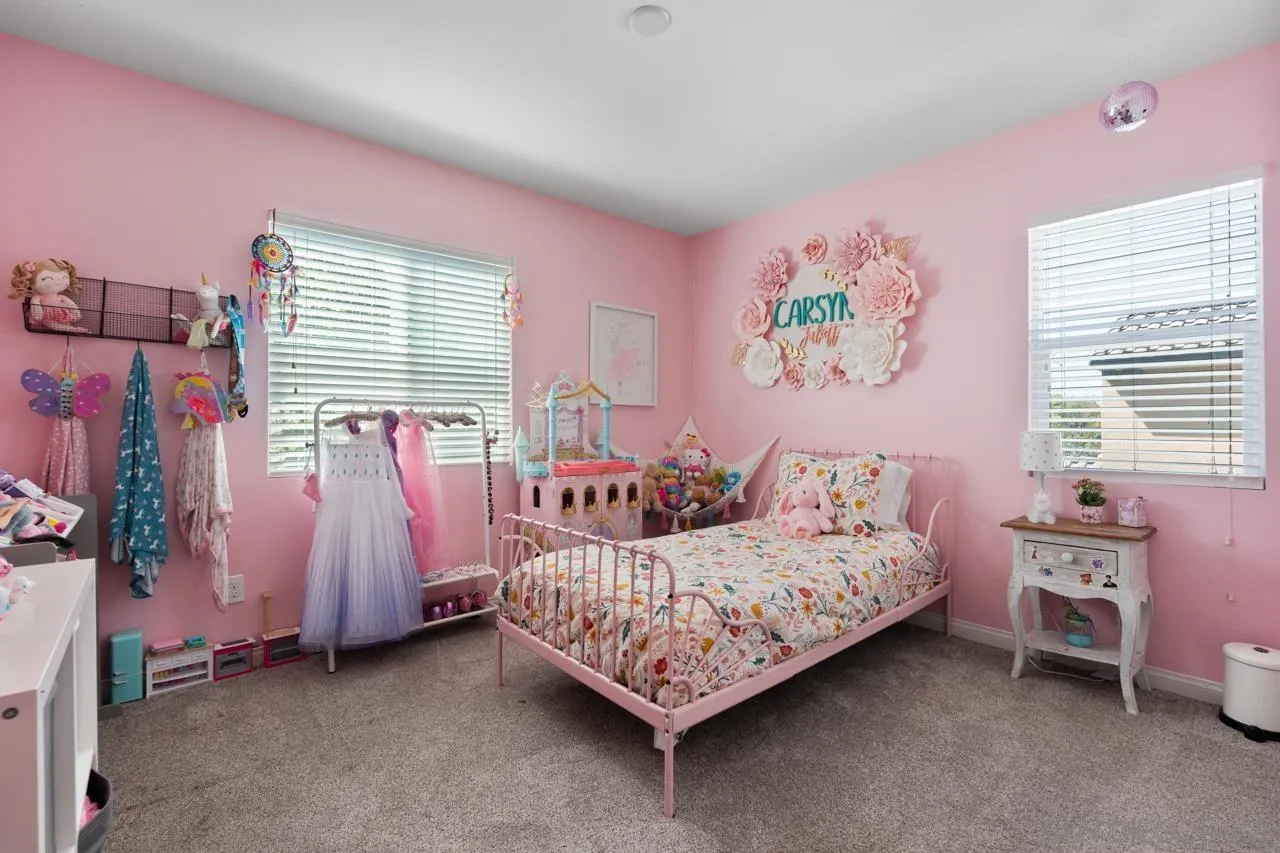 https://cdn.realtyfeed.com/cdn/127/260011168/987de923ec77d283833d10f35974ea1f.webp