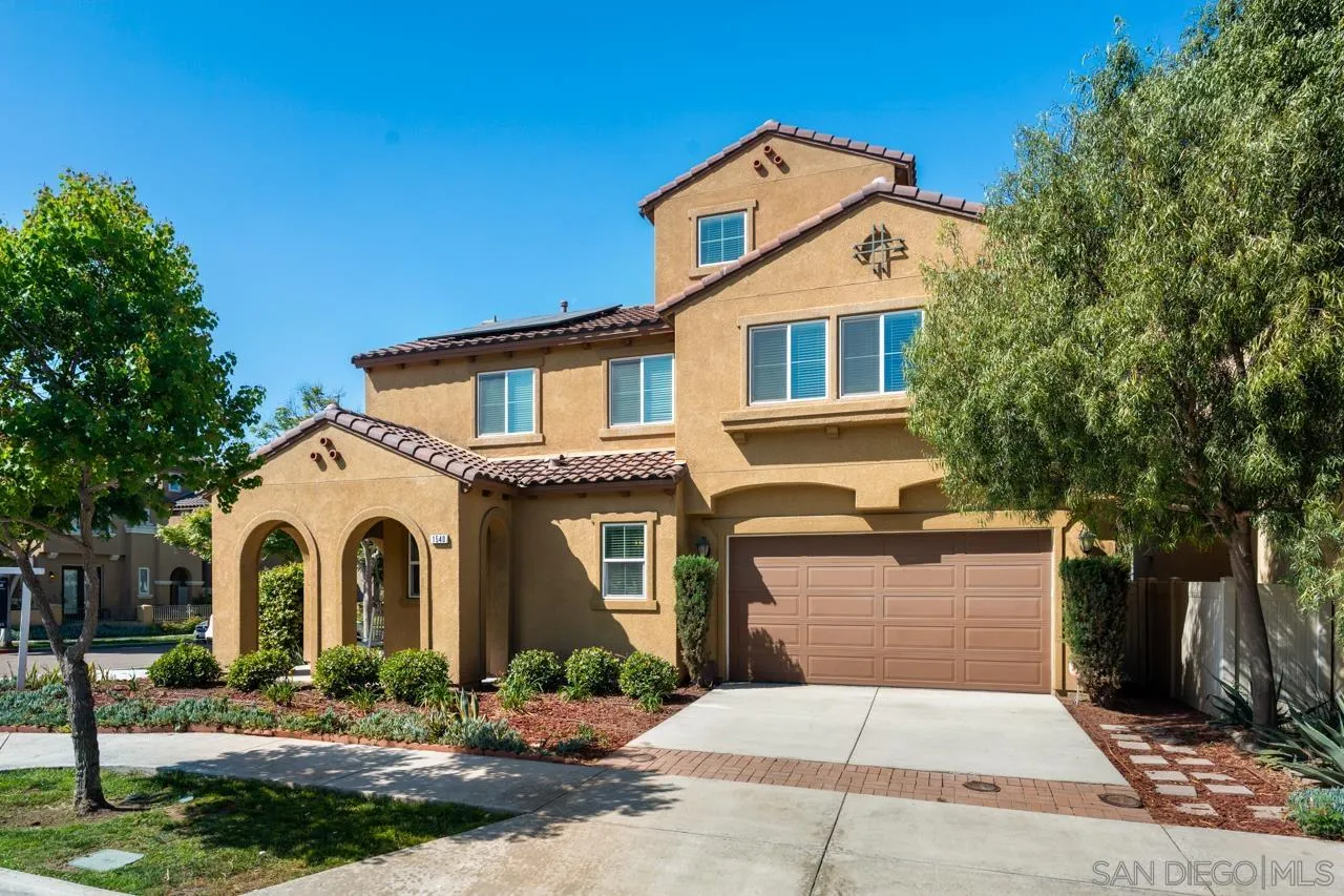 https://cdn.realtyfeed.com/cdn/127/260011168/e662d6d79fbec487ac3833924908ddd3.webp