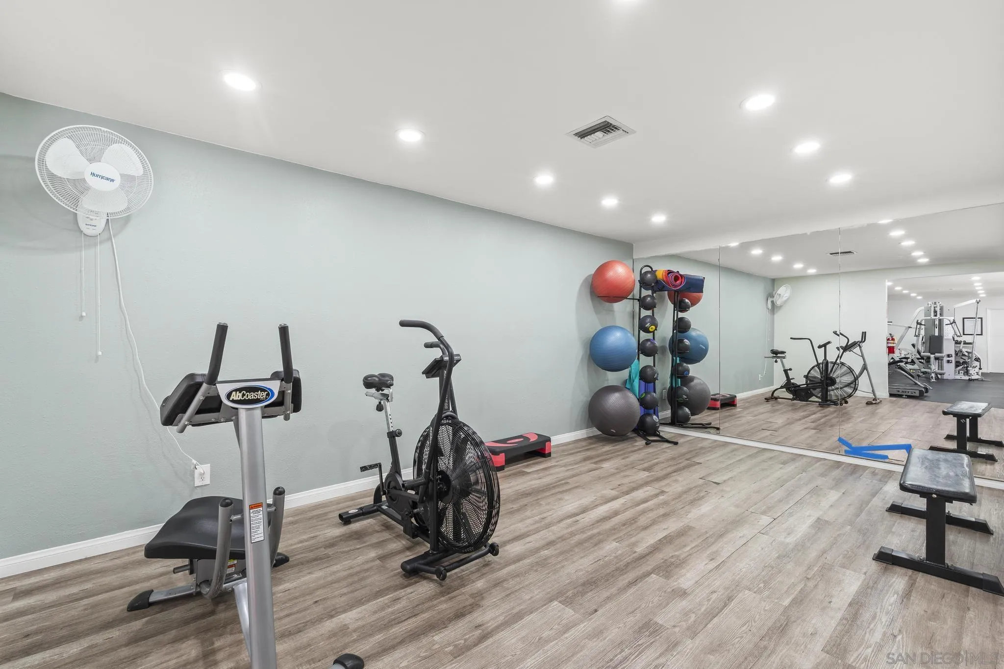 https://cdn.realtyfeed.com/cdn/127/260011170/27235181f4c831c3866533dea6913843.webp