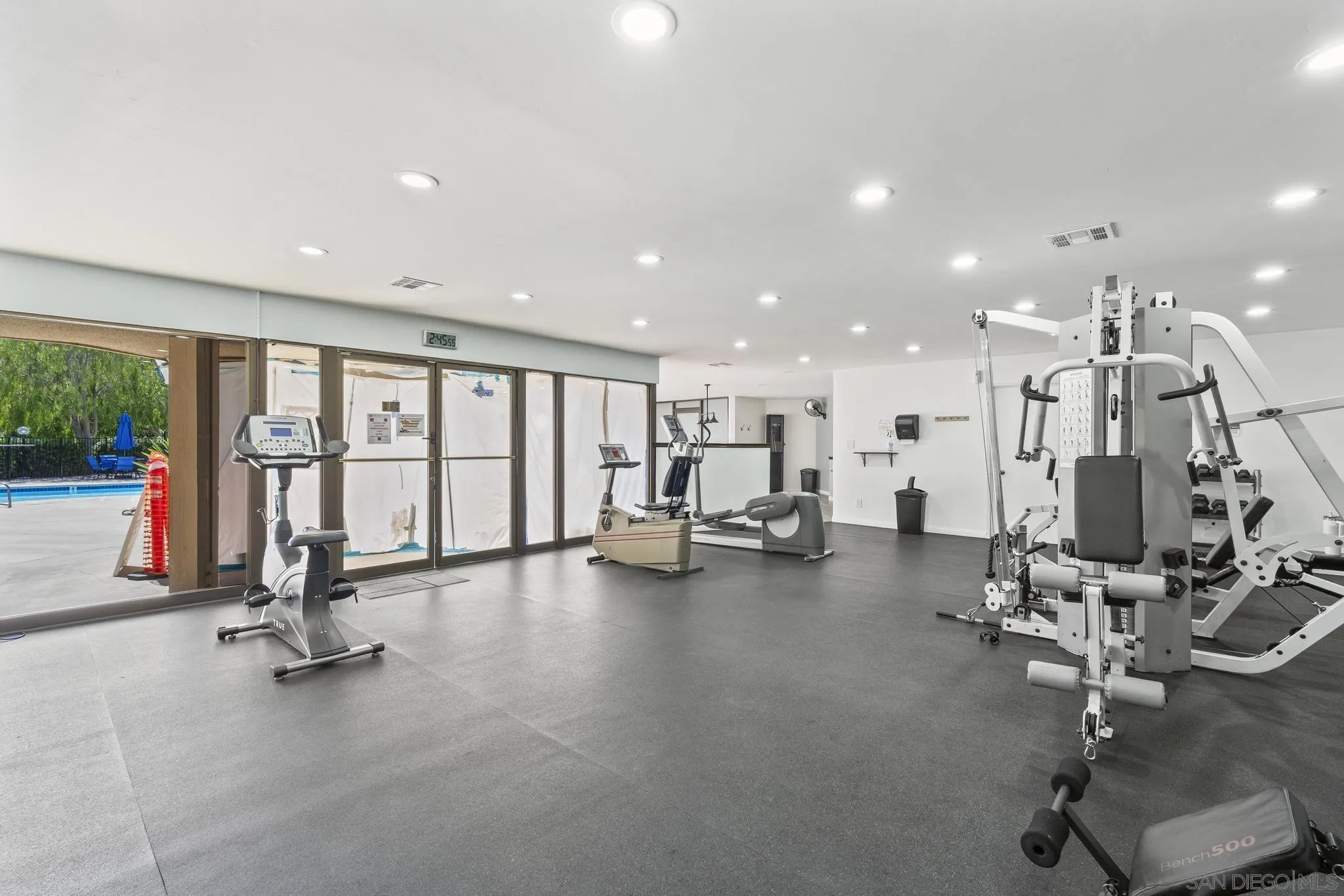 https://cdn.realtyfeed.com/cdn/127/260011170/7a40a9b34382e18d032bf07c156dd2e8.webp