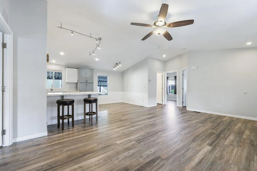 https://cdn.realtyfeed.com/cdn/127/260011172/88454e3c6b78a38f130d6be4394bb9e1.webp