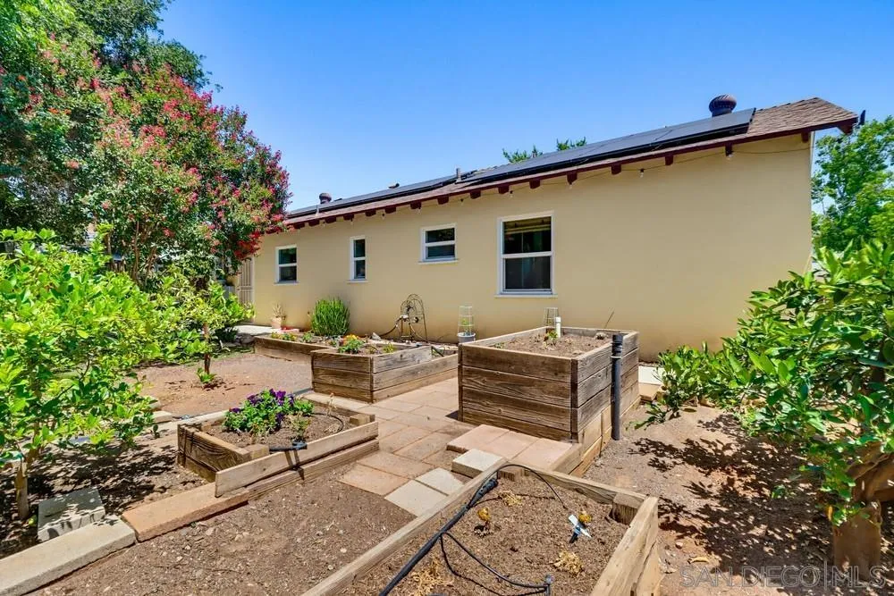 https://cdn.realtyfeed.com/cdn/127/260011174/736867147a9eb17973d93a1a34febd9b.webp
