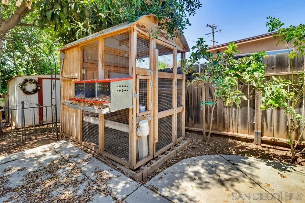 https://cdn.realtyfeed.com/cdn/127/260011174/8a3a17583db142174e5c40ab92f8b3a1.webp