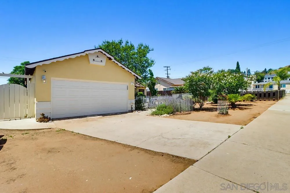 https://cdn.realtyfeed.com/cdn/127/260011174/9267a24a789addaaa18e1e1a66efa6c1.webp
