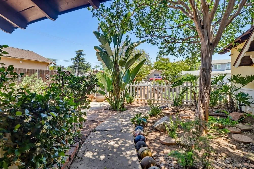 https://cdn.realtyfeed.com/cdn/127/260011174/a4611477c9eff824691fd42109c238cb.webp