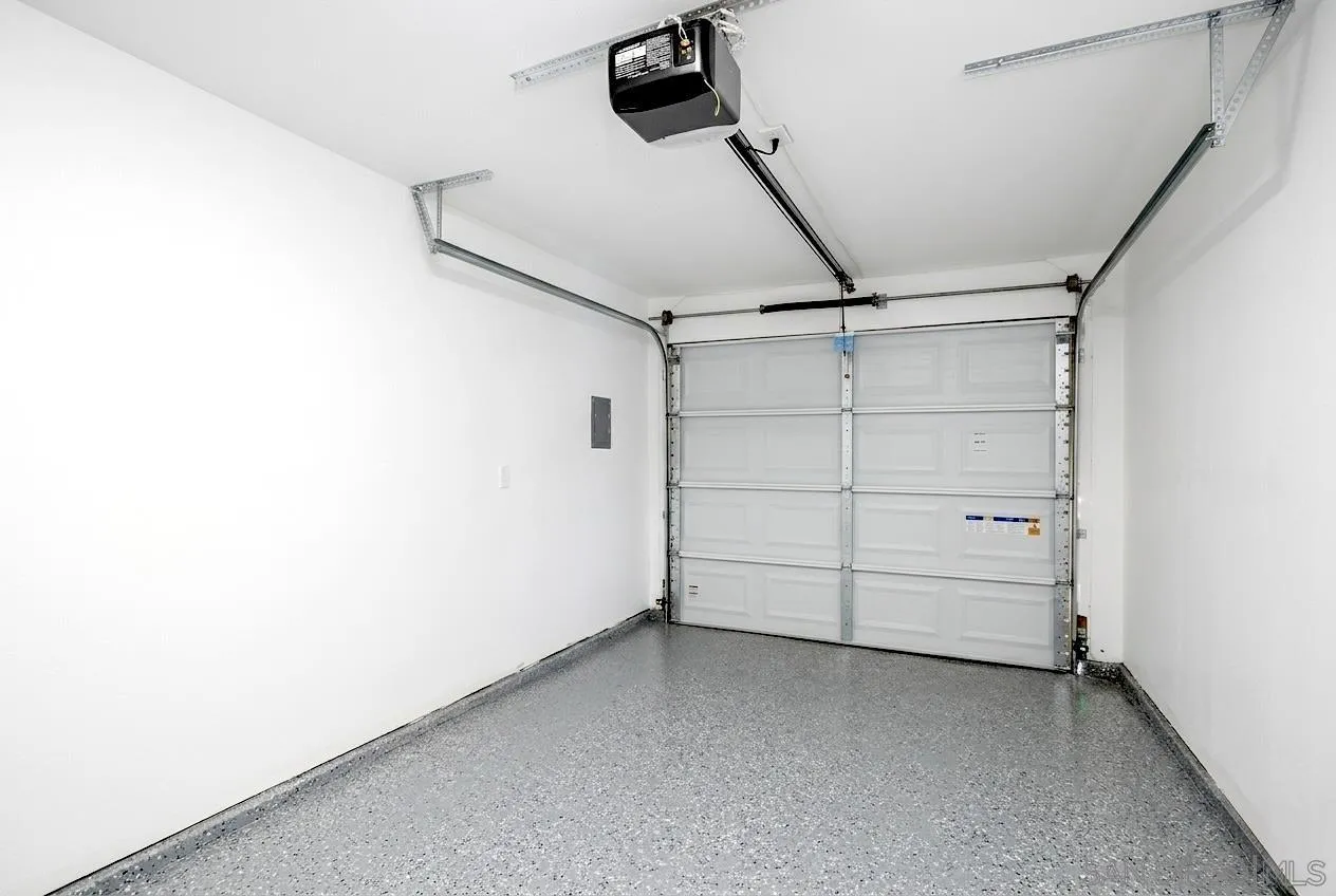 https://cdn.realtyfeed.com/cdn/127/260011181/2f95ec1e343e22e899cc8ab24868c614.webp