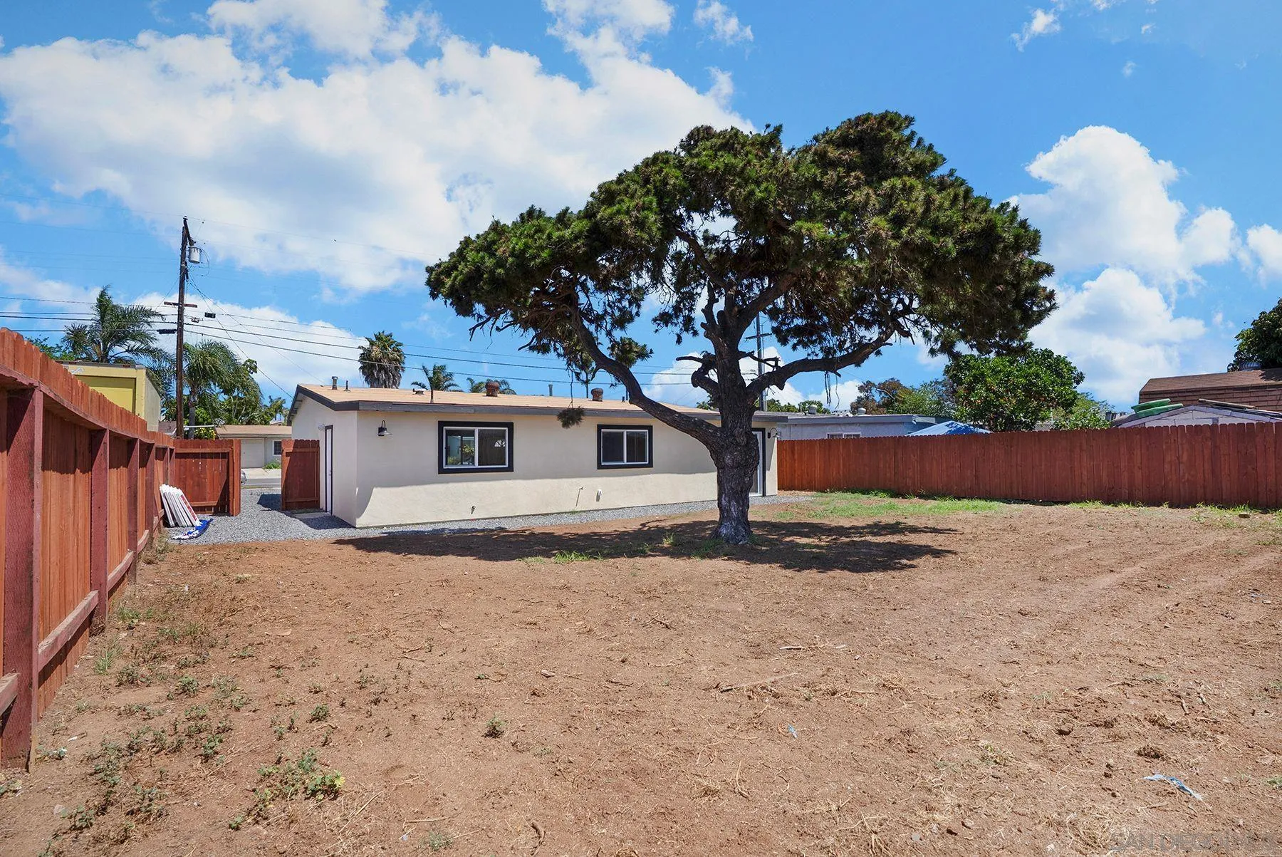 https://cdn.realtyfeed.com/cdn/127/260011181/7b1319d82a3419ab2dc3a704ac559d65.webp