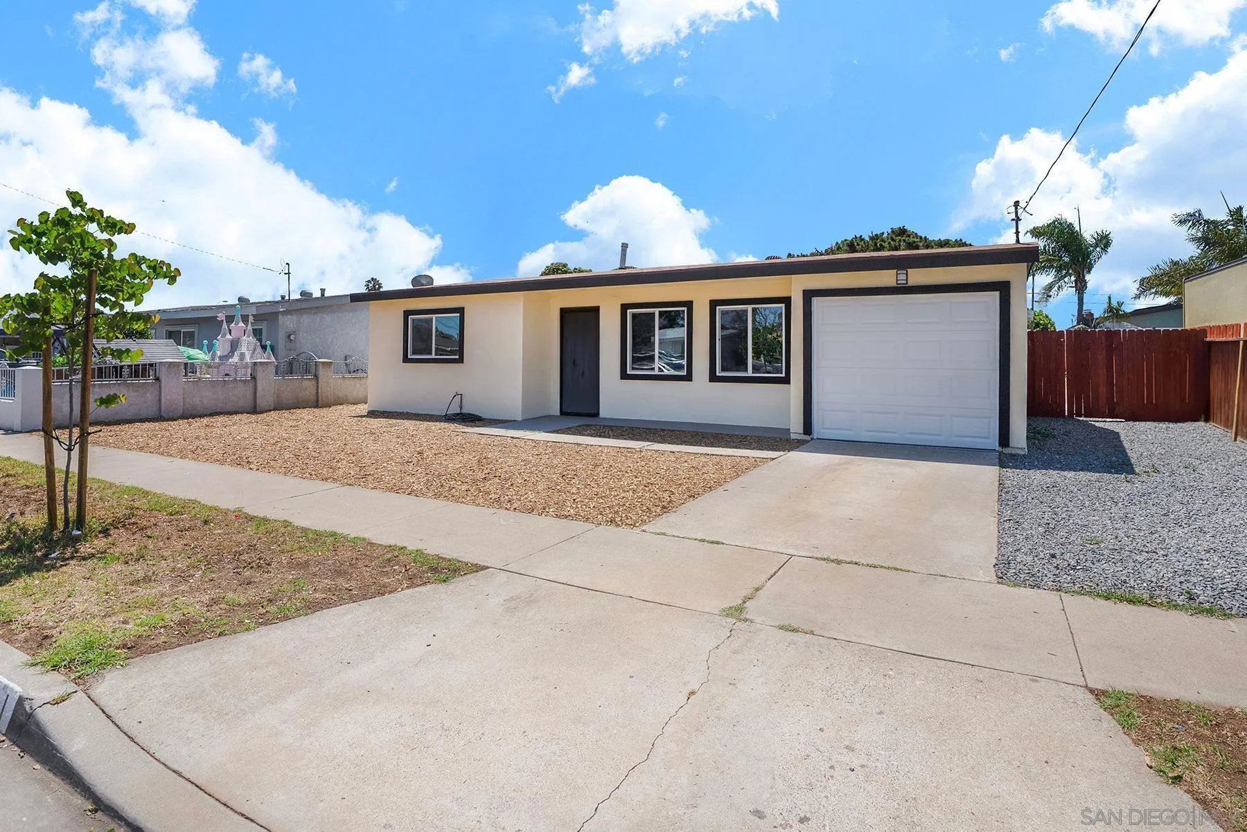 https://cdn.realtyfeed.com/cdn/127/260011181/e2640483ae6f7a42f35ea5fd834463f9.webp