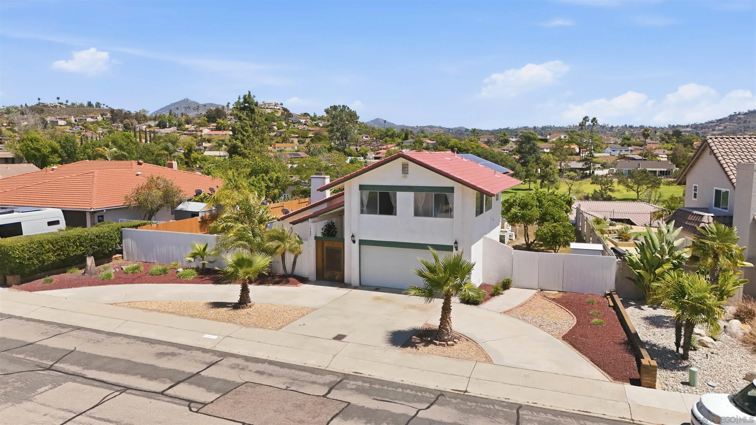 https://cdn.realtyfeed.com/cdn/127/260011182/1ef7ac0373968e4df2e2b124e12fb352.webp