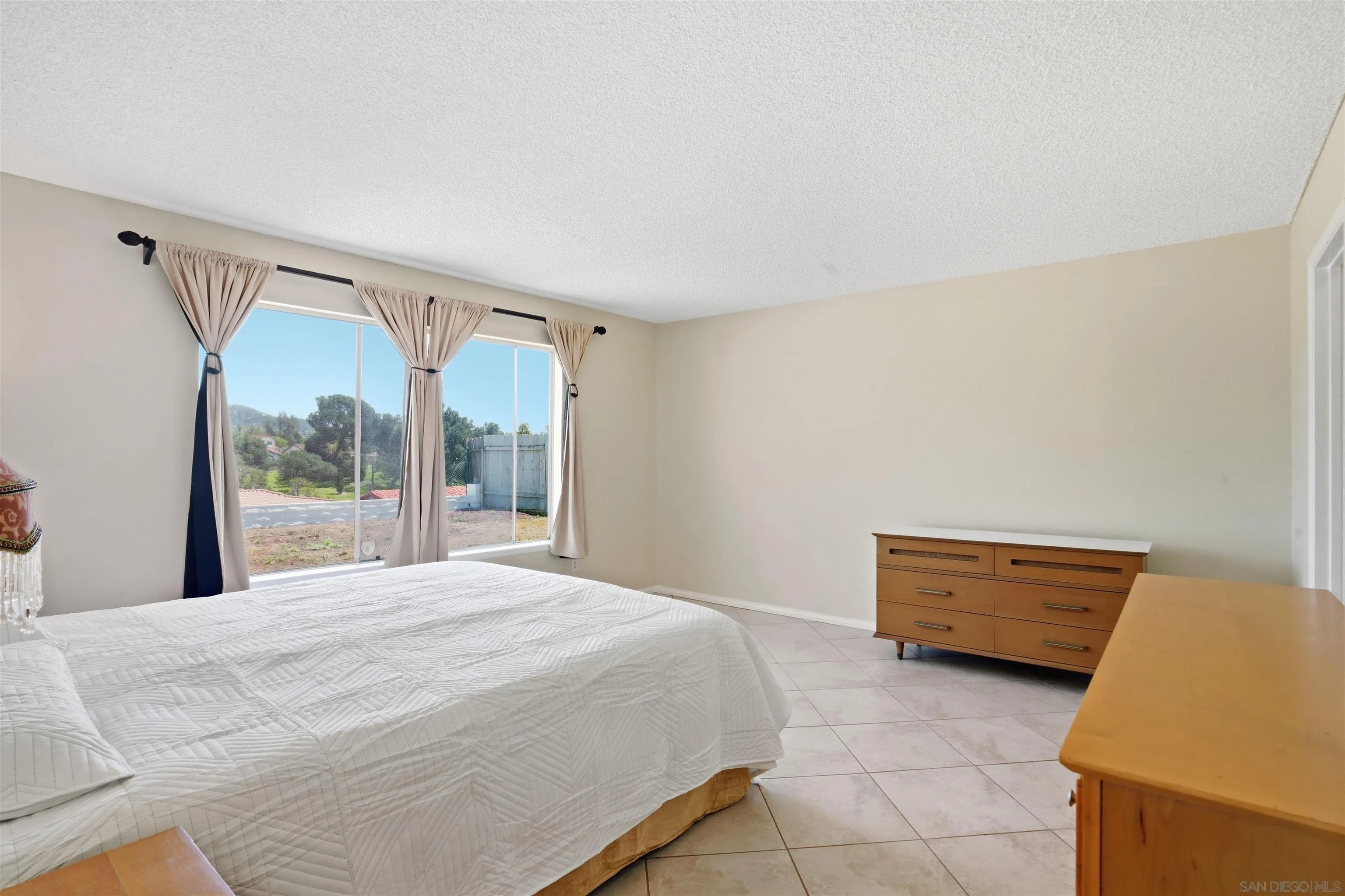 https://cdn.realtyfeed.com/cdn/127/260011182/20dac41dc7794d79cbb7139ba4658df5.webp