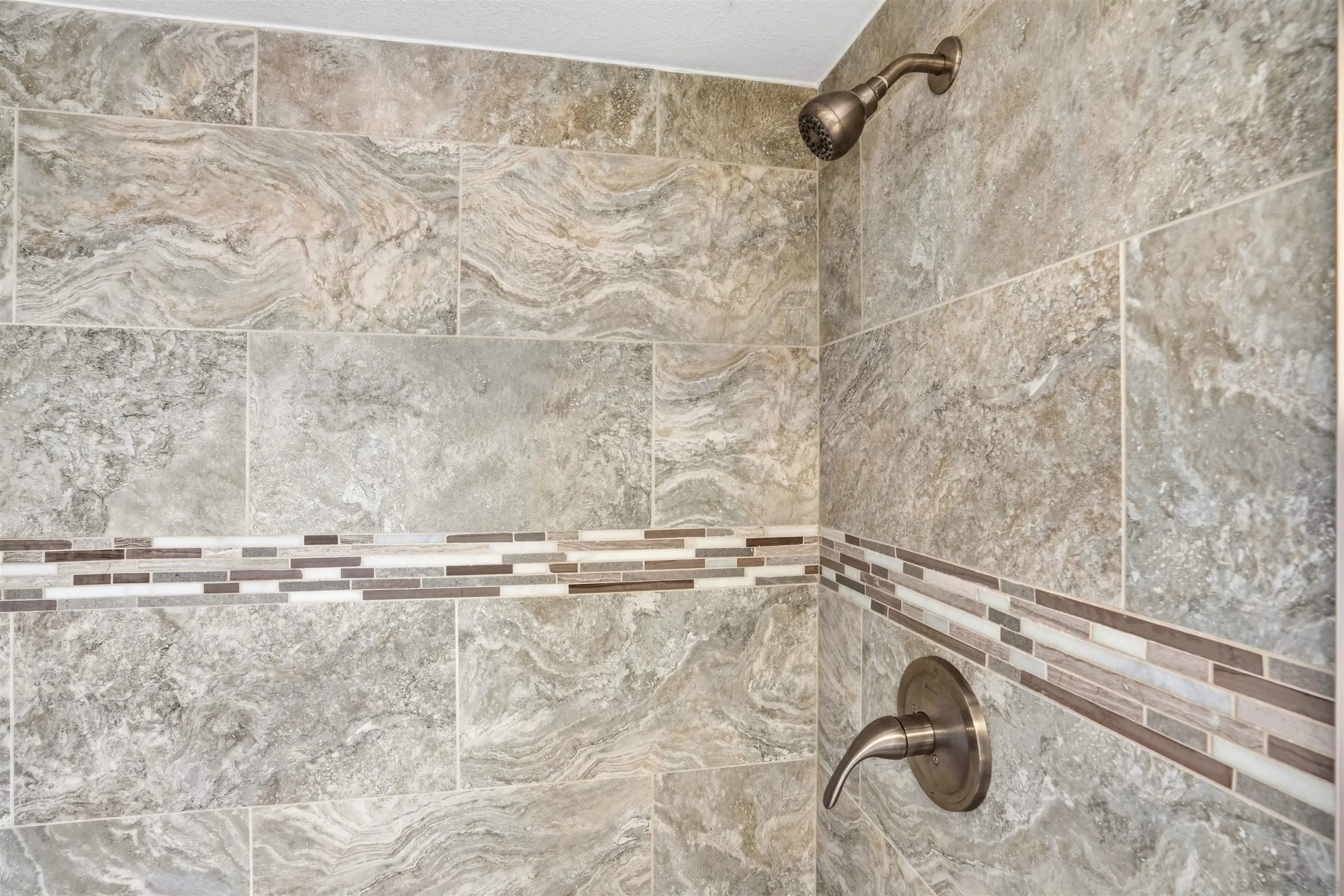 https://cdn.realtyfeed.com/cdn/127/260011182/35c06b22895e0d856832e64e363d1848.webp