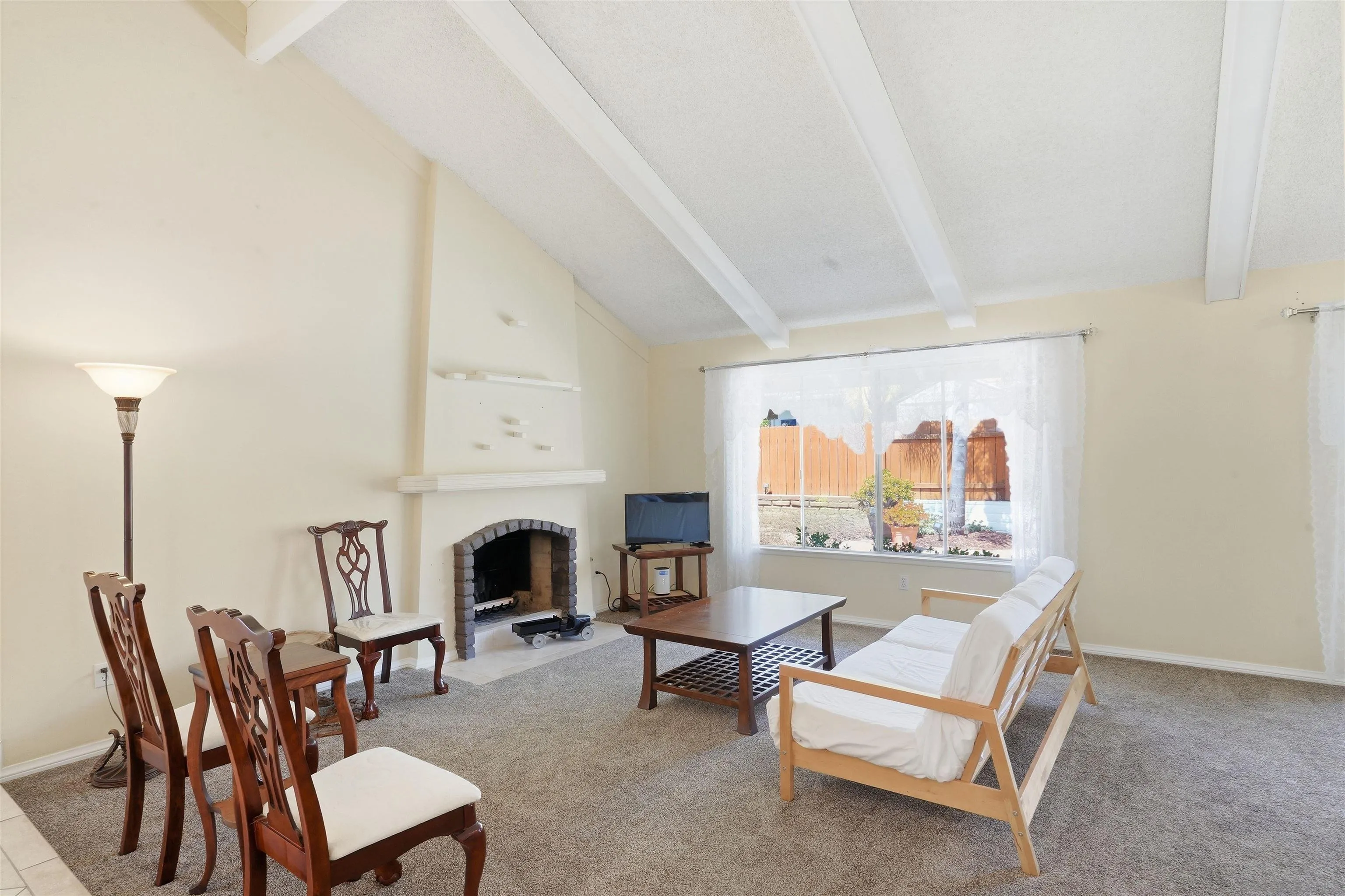 https://cdn.realtyfeed.com/cdn/127/260011182/42b38c45cf3fcacac8d23ee84e007f31.webp