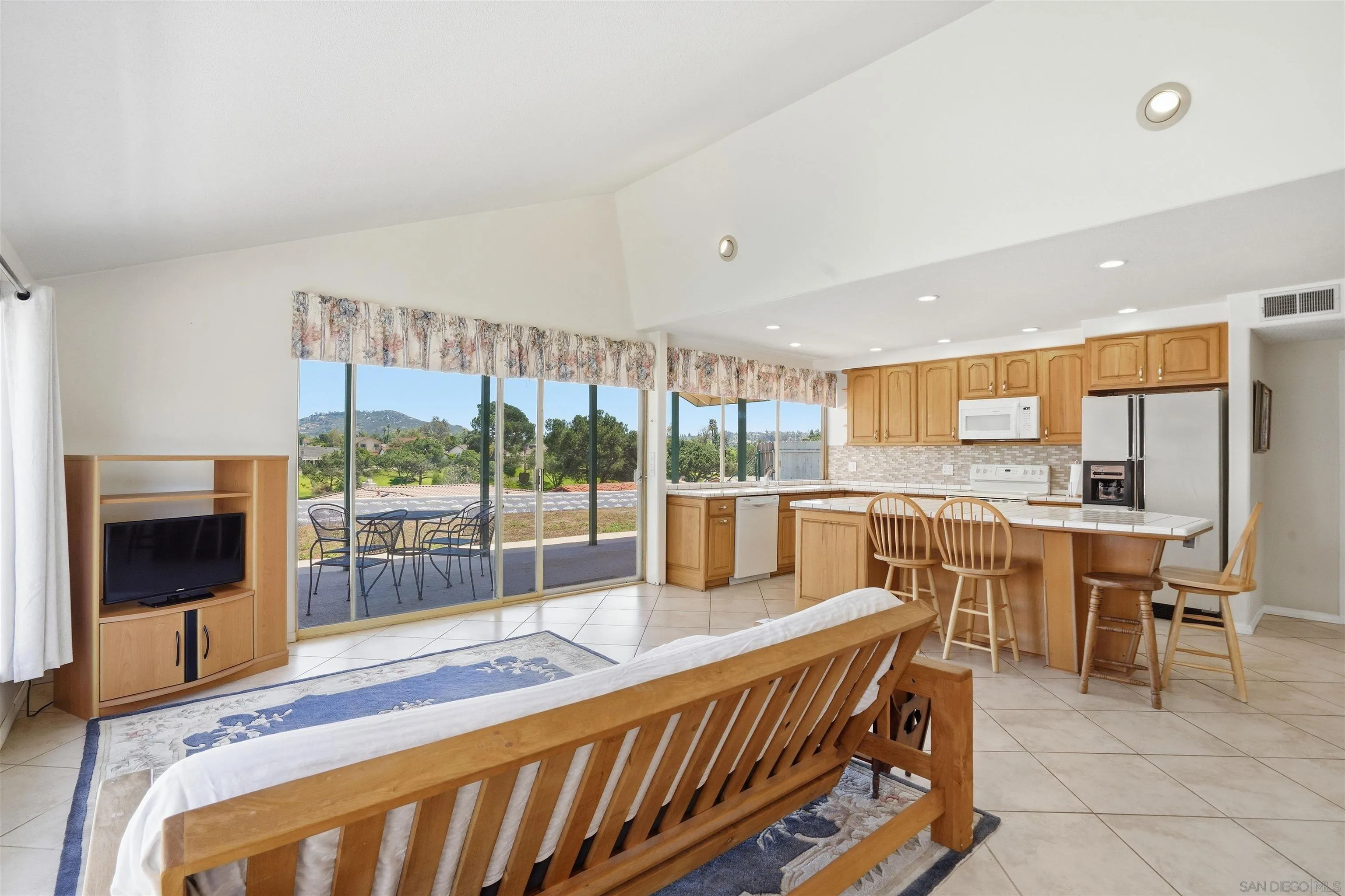 https://cdn.realtyfeed.com/cdn/127/260011182/50b92b98c06e0d84994ec8c9ecfc05f4.webp