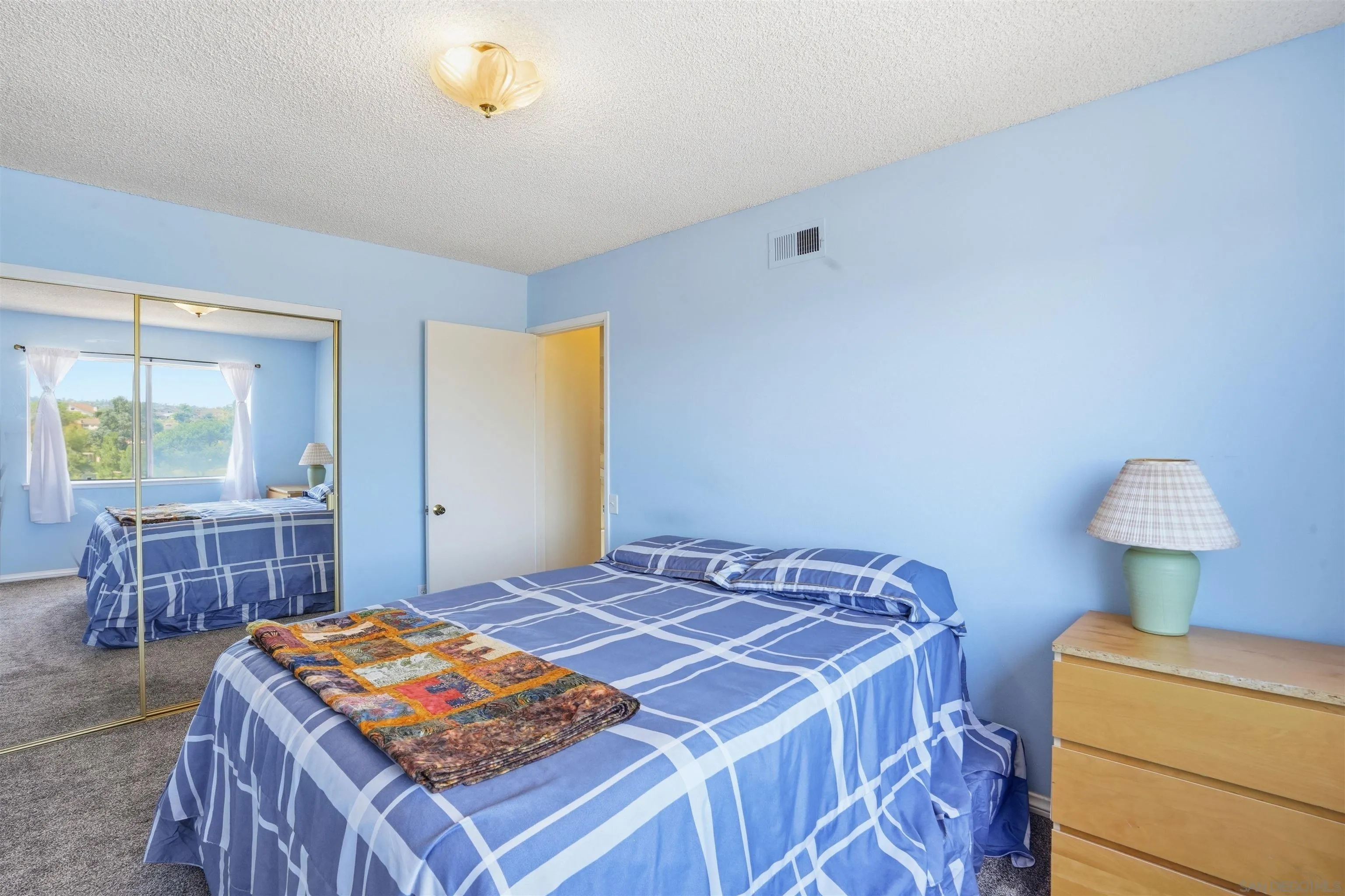 https://cdn.realtyfeed.com/cdn/127/260011182/6112224bace3fc839aca4e54a771353f.webp