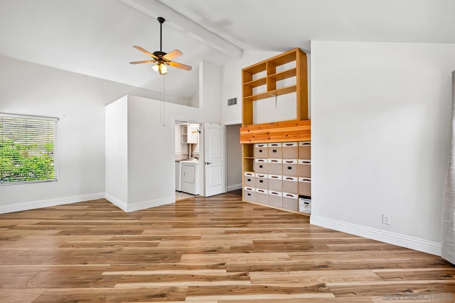 https://cdn.realtyfeed.com/cdn/127/260011186/2650f062f452abd46a51faf5cda2d693.webp
