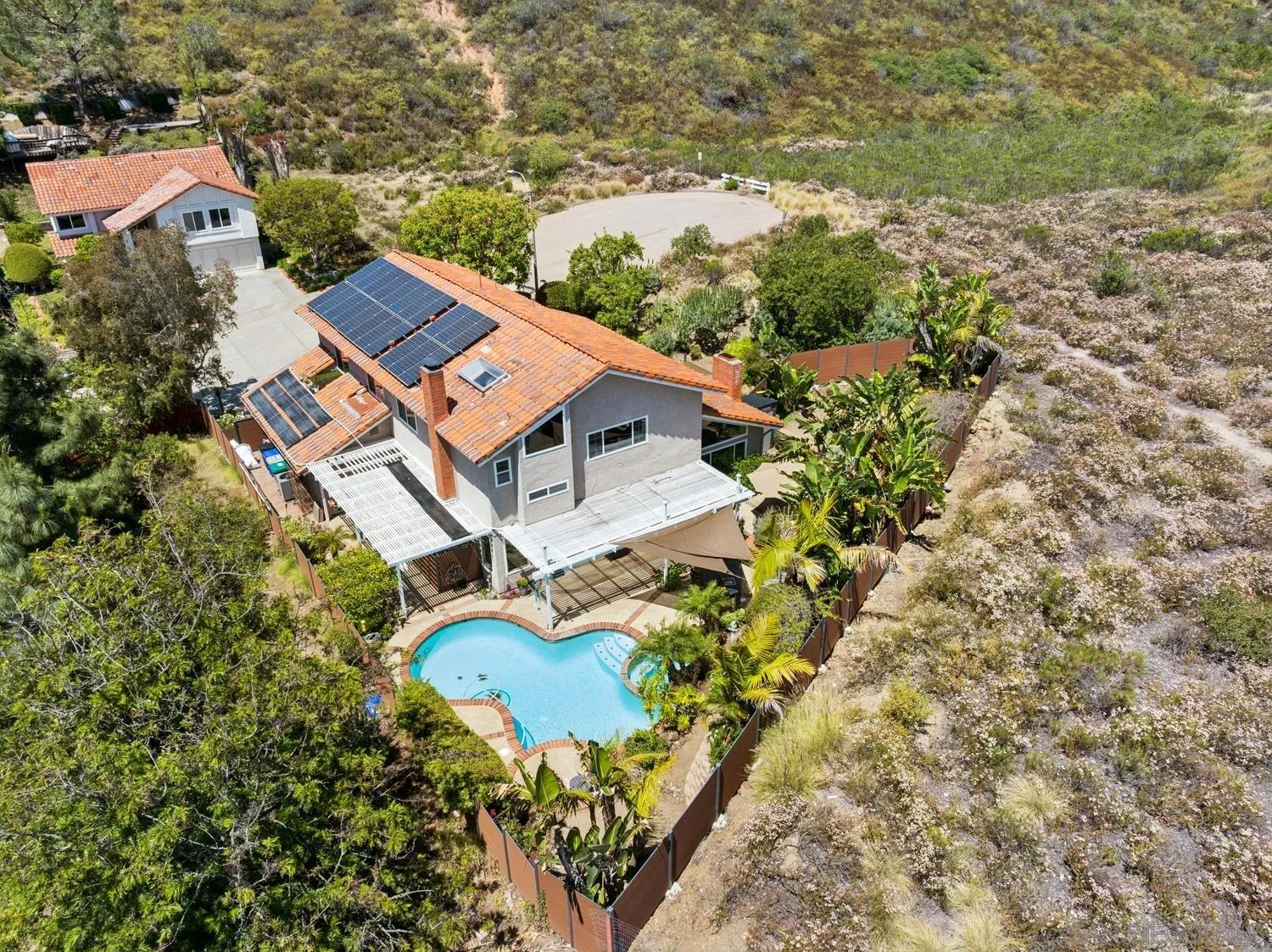 https://cdn.realtyfeed.com/cdn/127/260011186/323b8a6bb2c8f1f4656967d4055483f3.webp