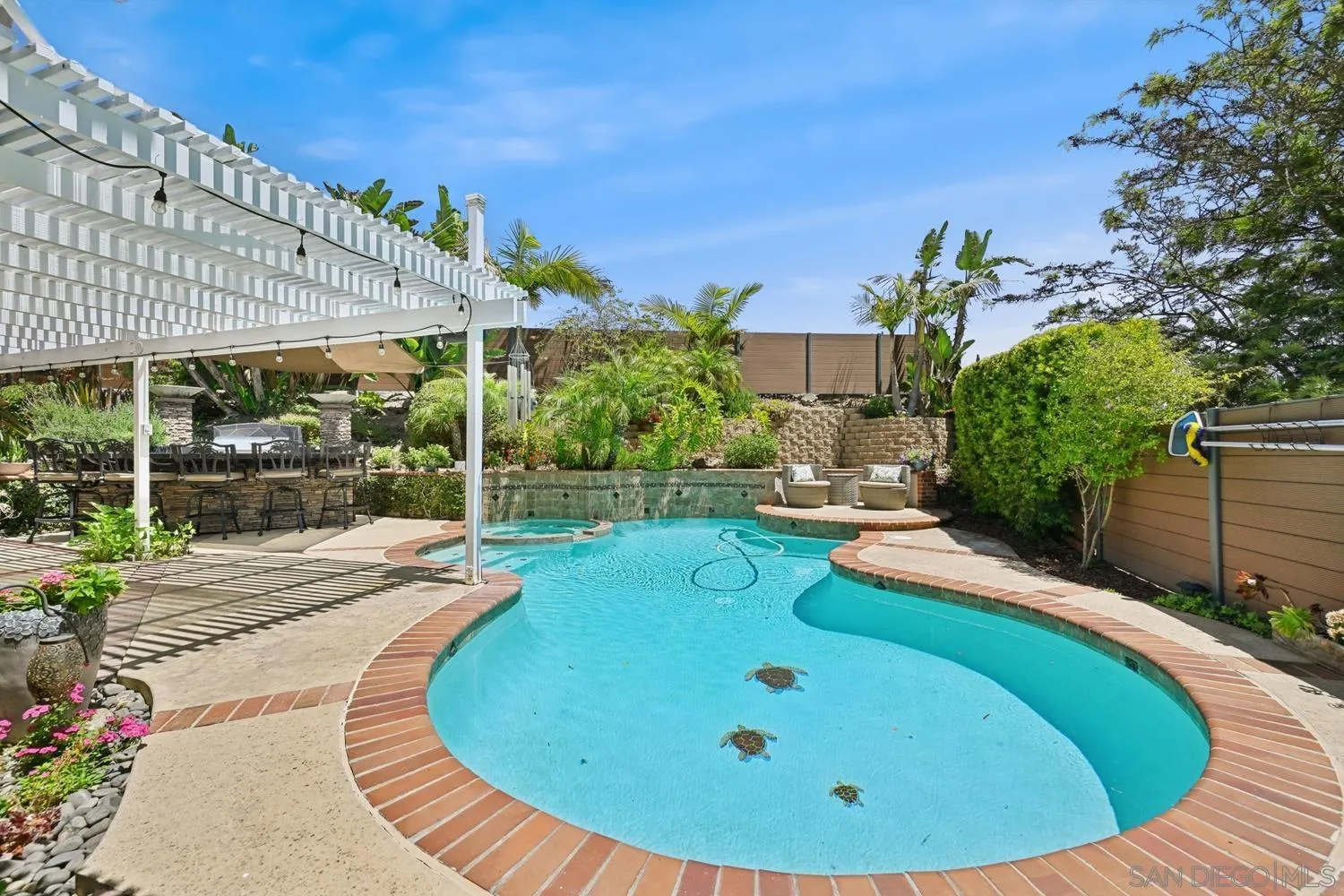 https://cdn.realtyfeed.com/cdn/127/260011186/6a5d955f9f9f4a14057d02bd3a10584b.webp