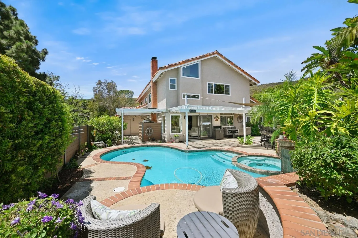https://cdn.realtyfeed.com/cdn/127/260011186/9ce2c4a768ae250d0ff681f5b8705c76.webp