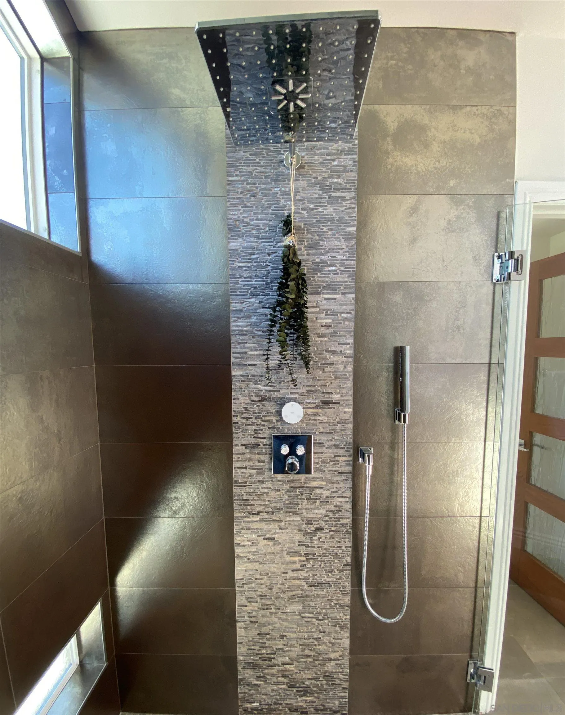 https://cdn.realtyfeed.com/cdn/127/260011186/b669a461e0e97271a6508c39d6a6b952.webp