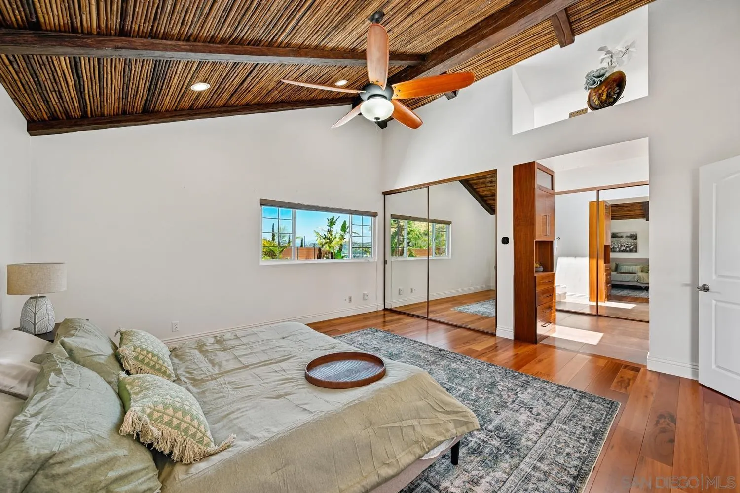 https://cdn.realtyfeed.com/cdn/127/260011186/b7aeecb15774f96bce6ec1a283bf1120.webp
