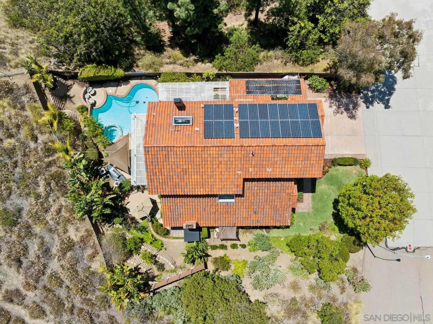 https://cdn.realtyfeed.com/cdn/127/260011186/c5293e1aea3c3fd6b92cd6548cbf02e9.webp