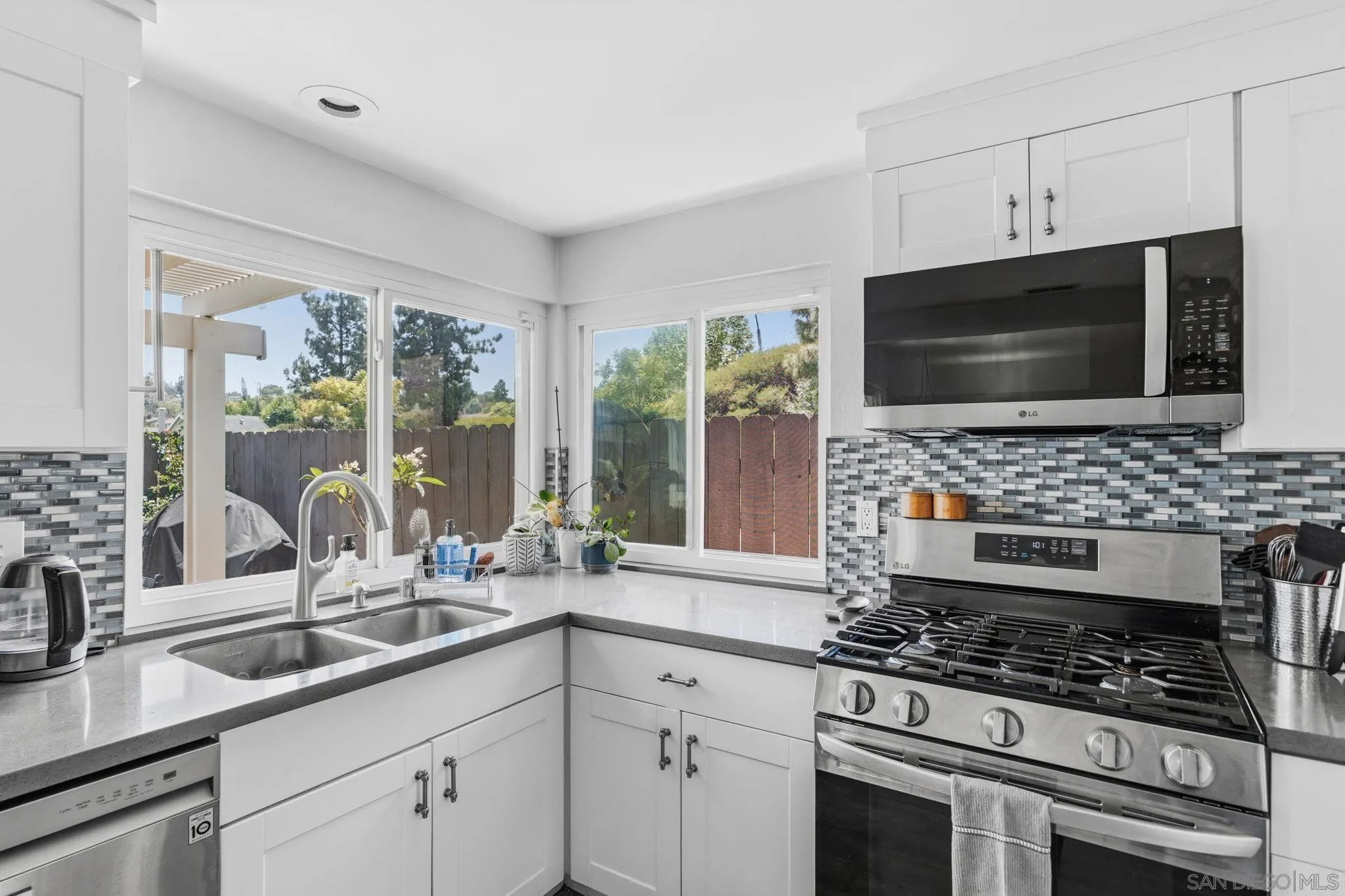 https://cdn.realtyfeed.com/cdn/127/260011187/3dff2d6c86cee8d7f4c9649b24210c86.webp