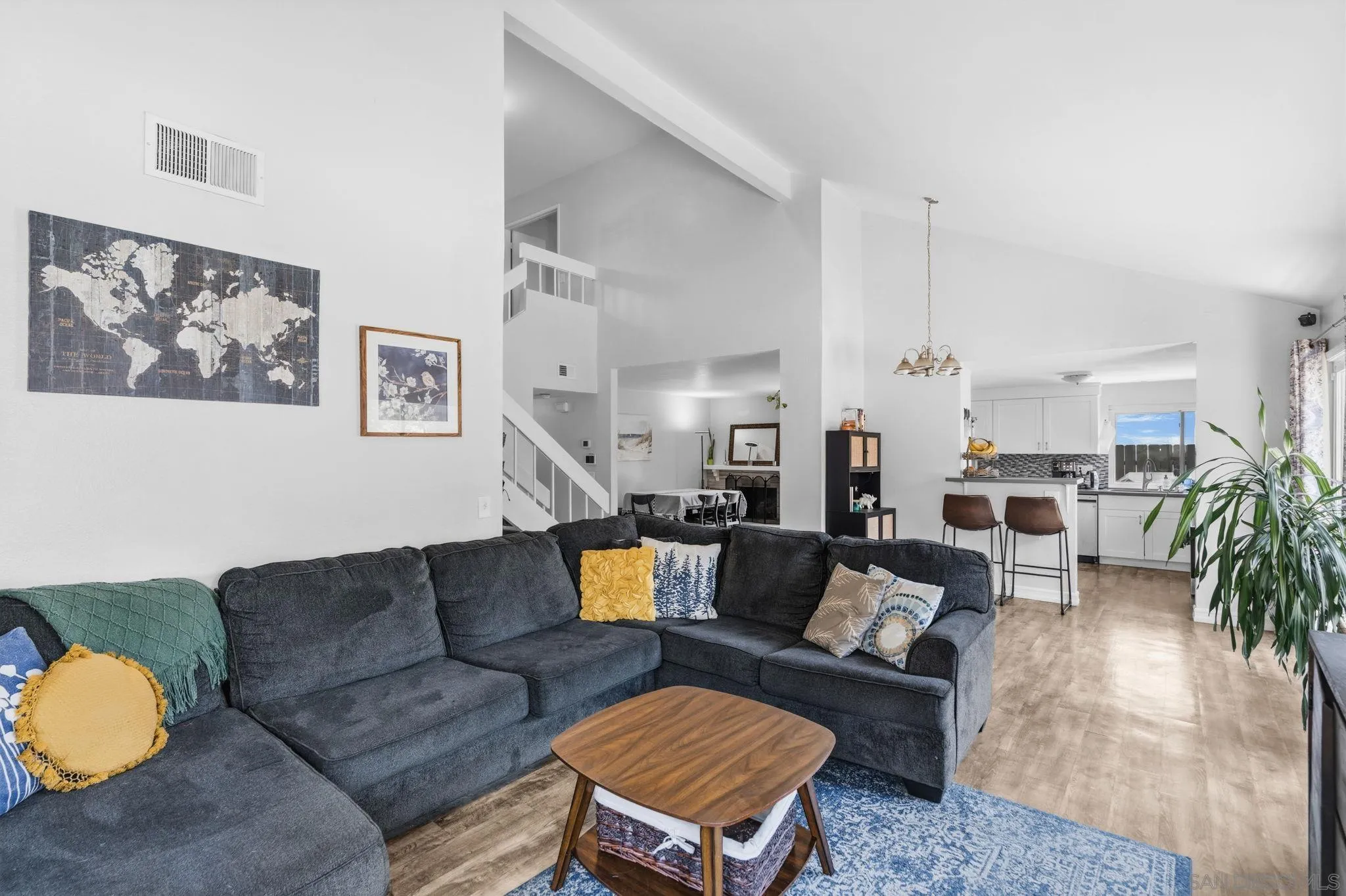 https://cdn.realtyfeed.com/cdn/127/260011187/41adf5626963daa61f807cf880f6dcfd.webp