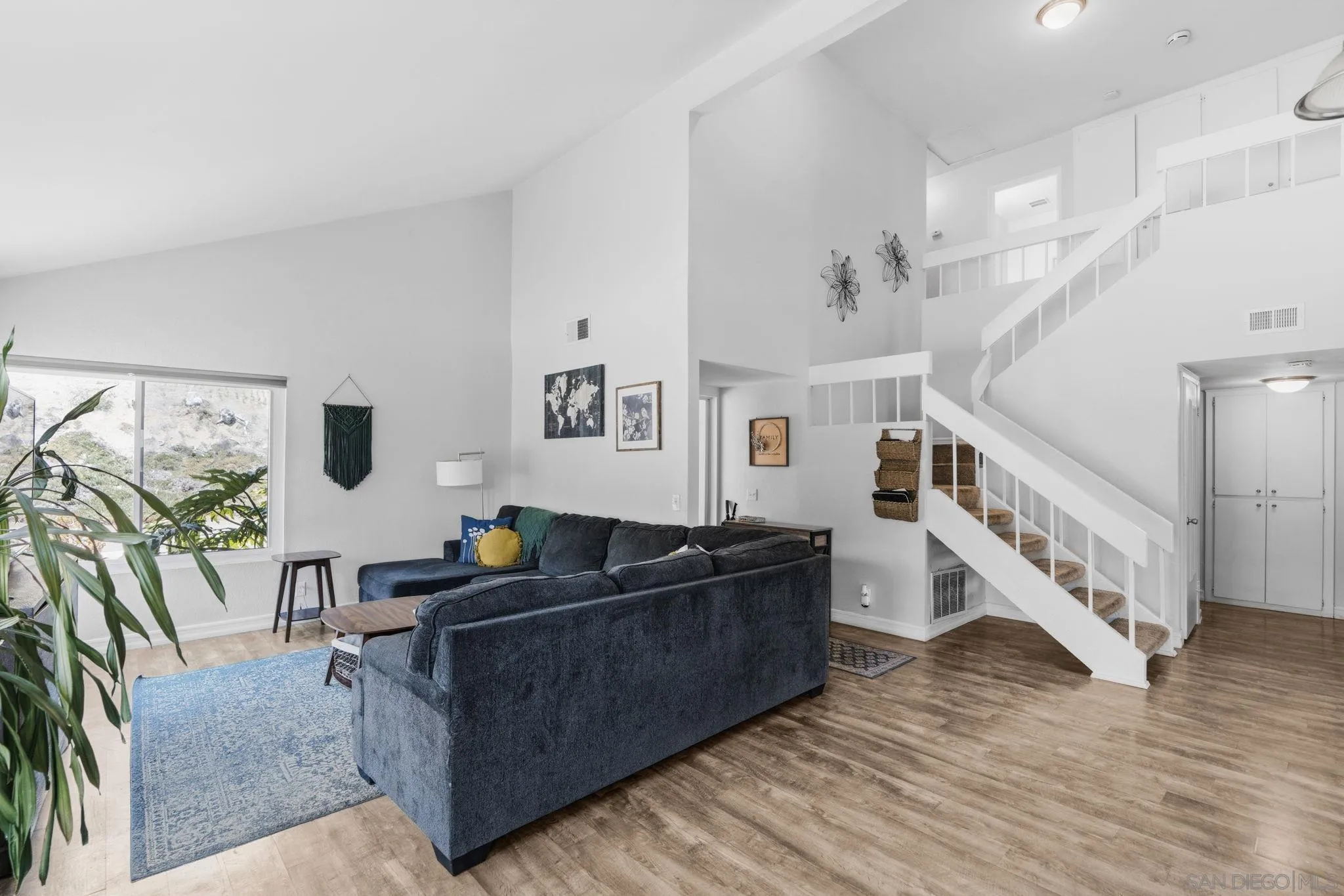 https://cdn.realtyfeed.com/cdn/127/260011187/6d62821b4e0211404c93d7644fad53c1.webp