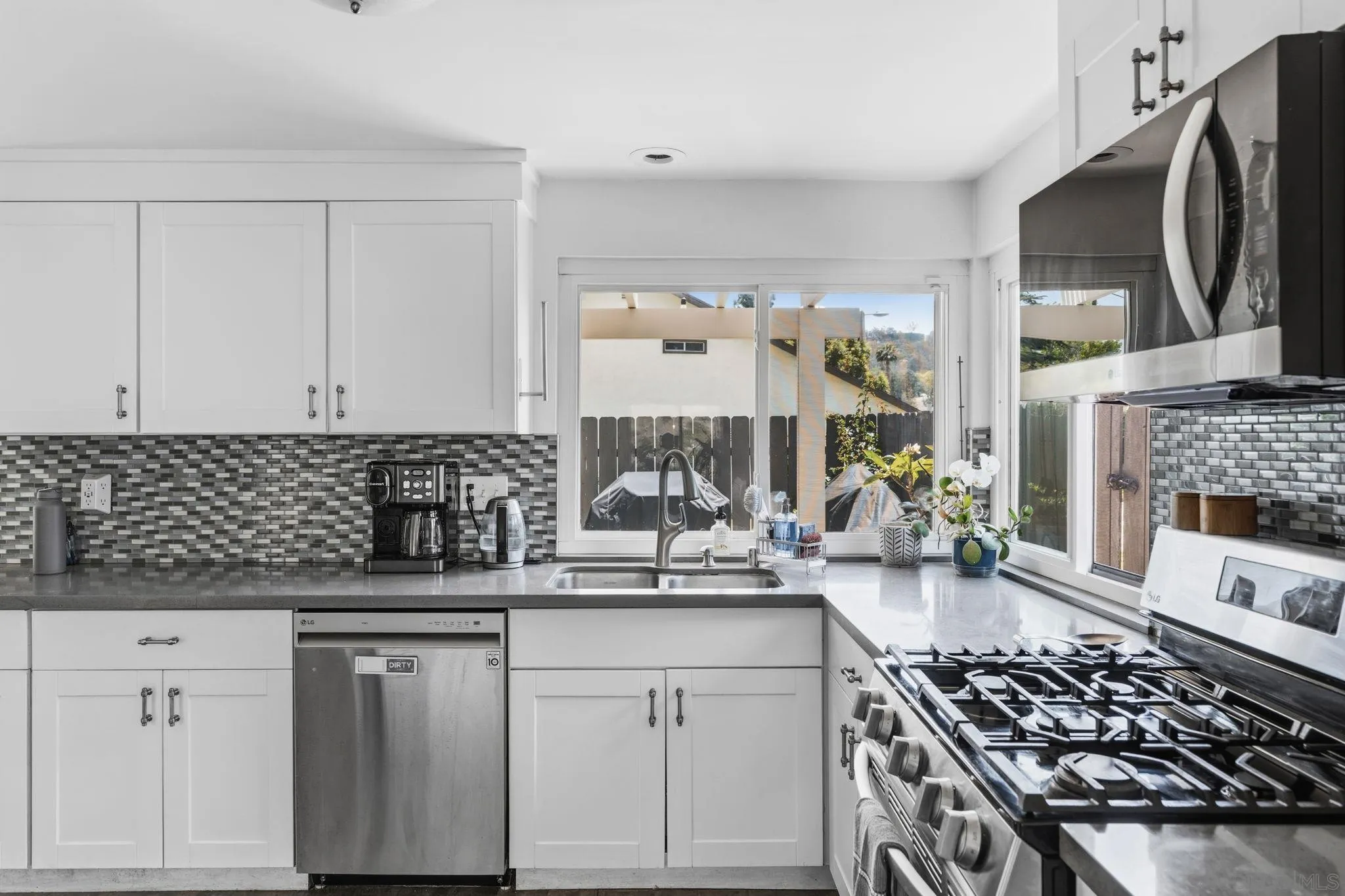 https://cdn.realtyfeed.com/cdn/127/260011187/f7f2949f6c366d8f2881ee87a09e78c2.webp