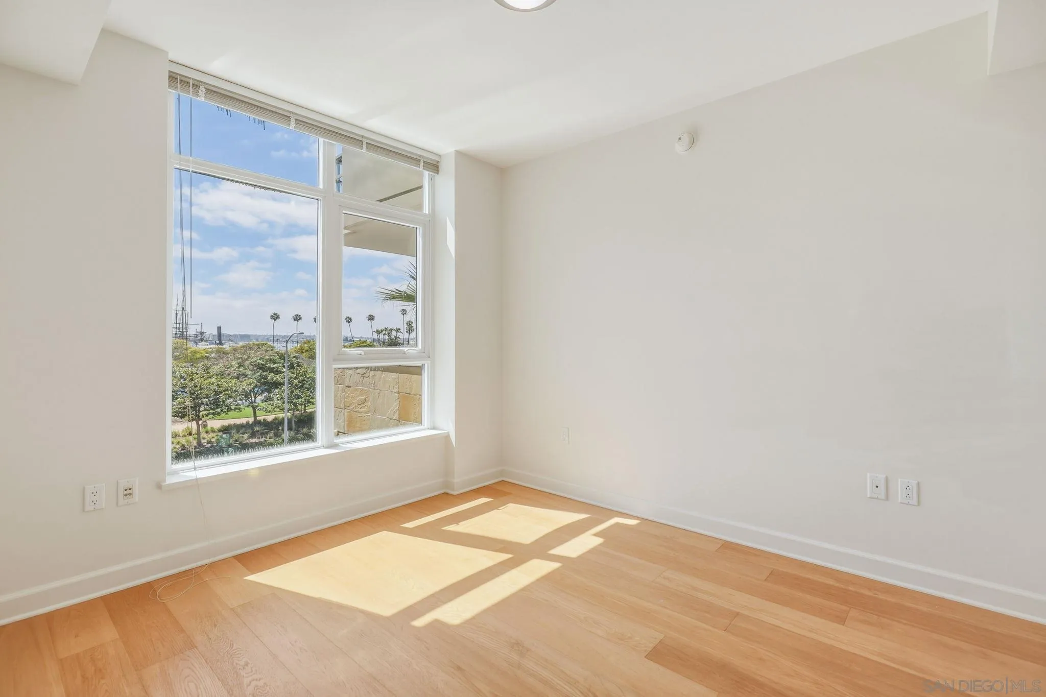 Photo #23: 260011188 Listing: Photo #23