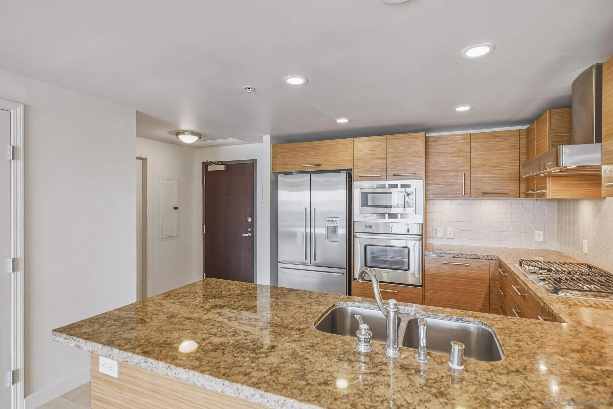 Photo #12: 260011188 Listing: Photo #12