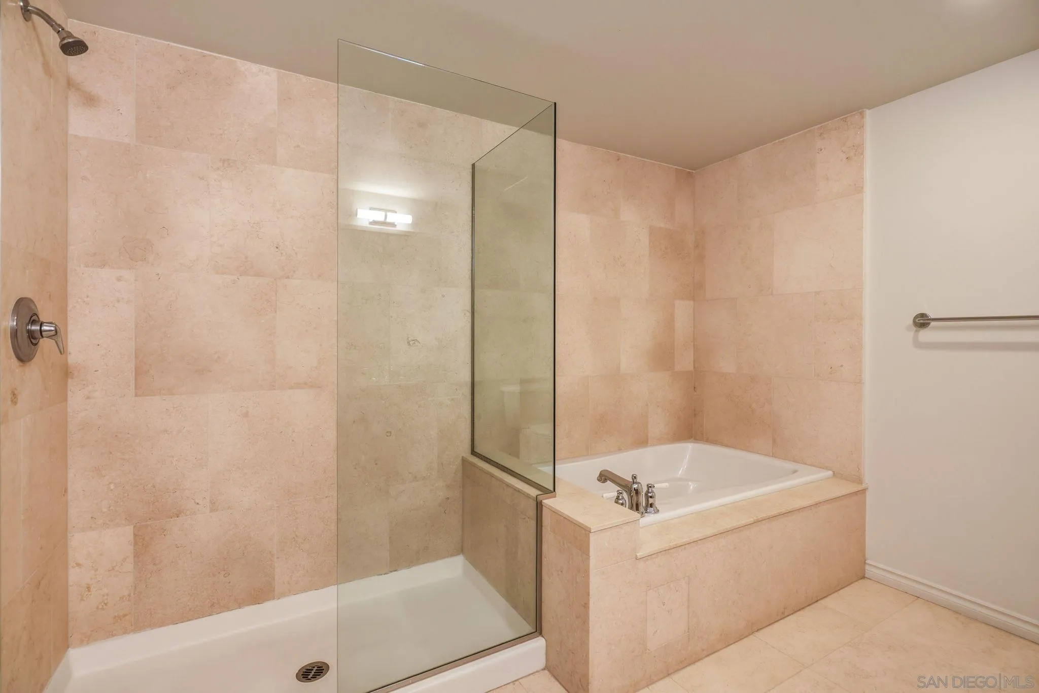 Photo #18: 260011188 Listing: Photo #18