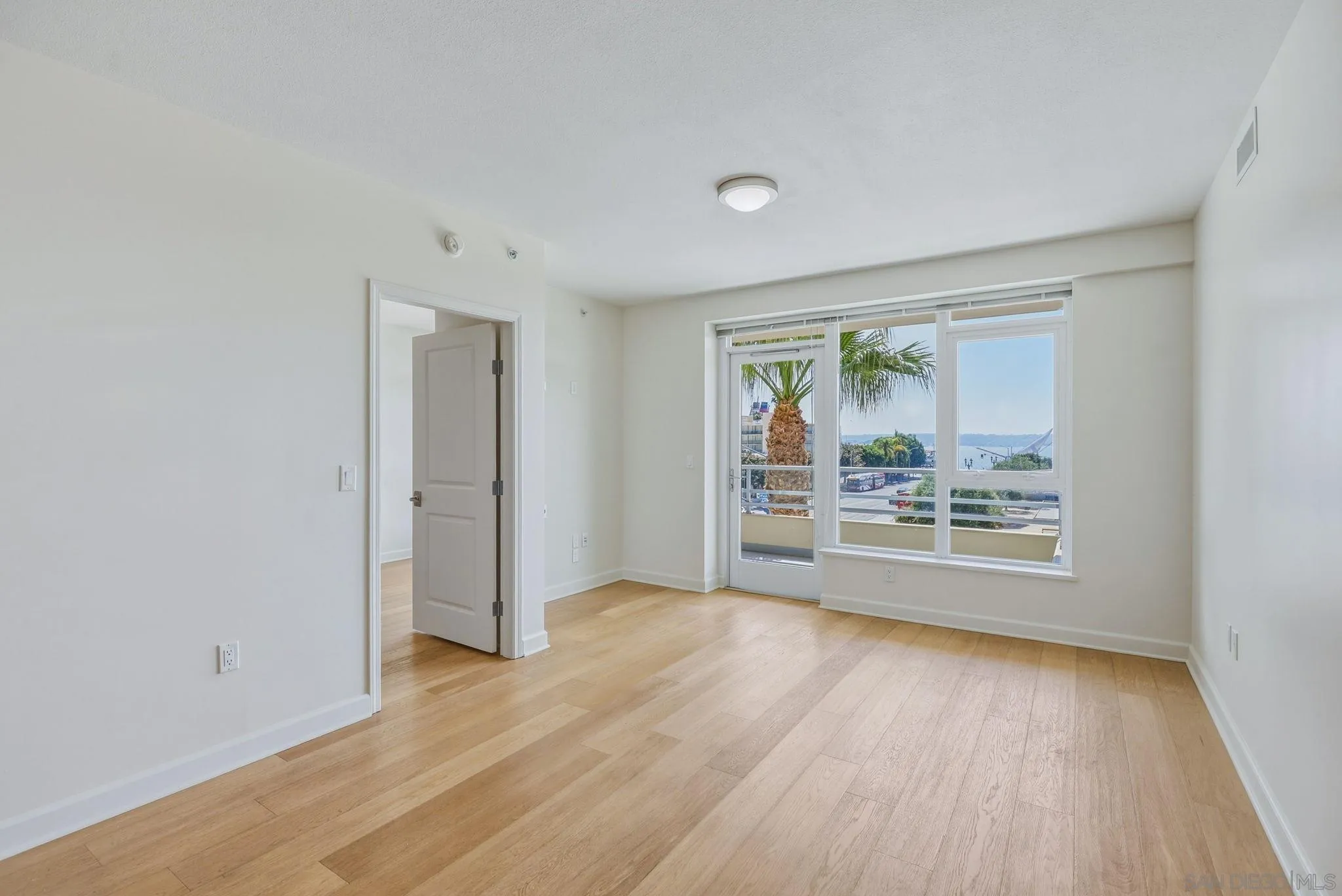 Photo #7: 260011188 Listing: Photo #7