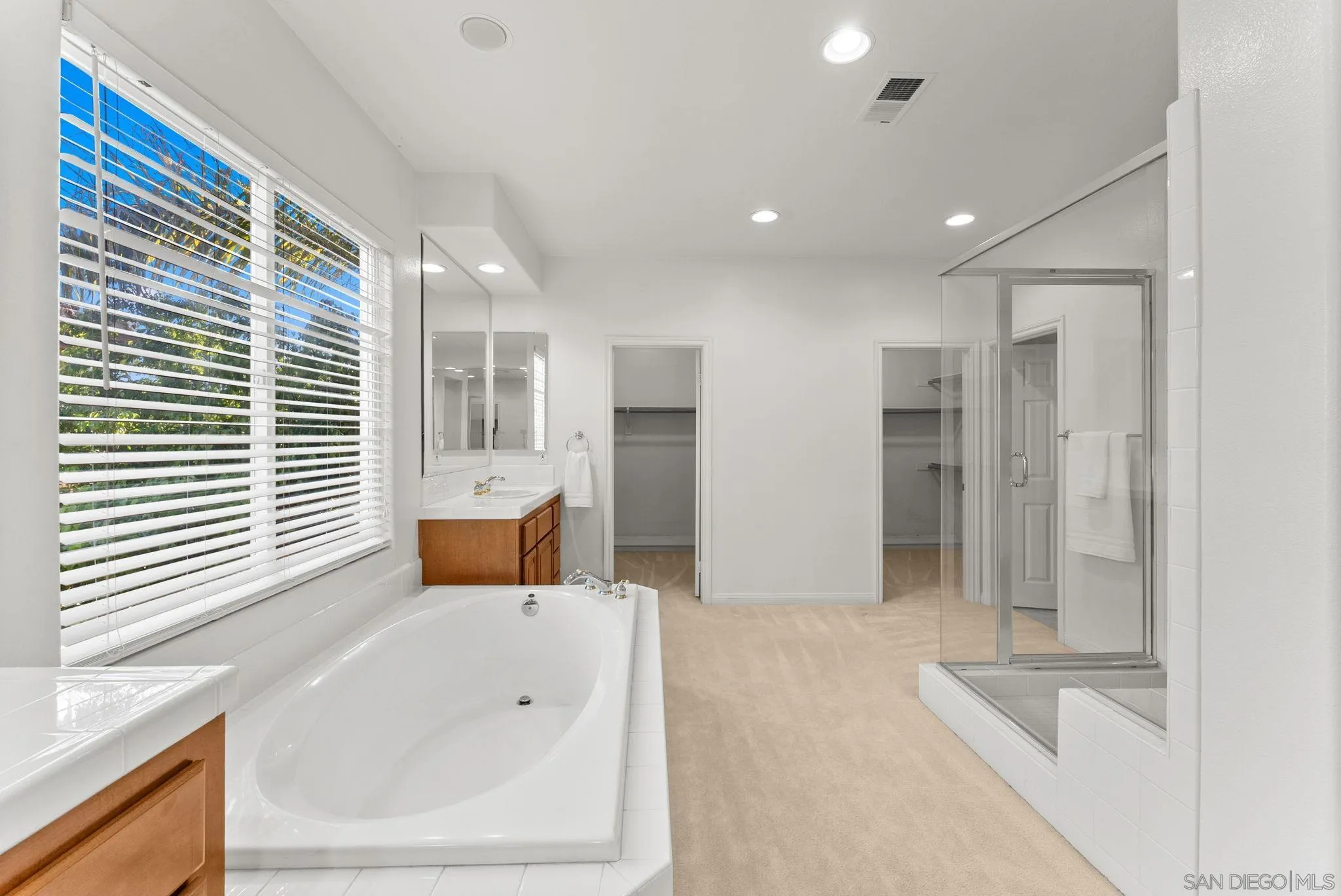 https://cdn.realtyfeed.com/cdn/127/260011189/1124e6234b031a597272aef770978c54.webp