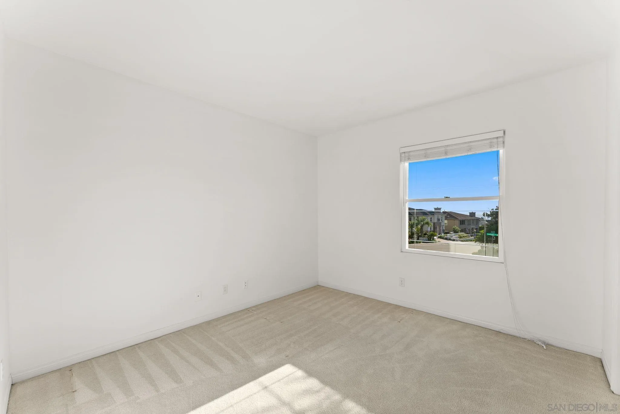 https://cdn.realtyfeed.com/cdn/127/260011189/59a8d76c16cb9fb0952e6be6f582eac0.webp