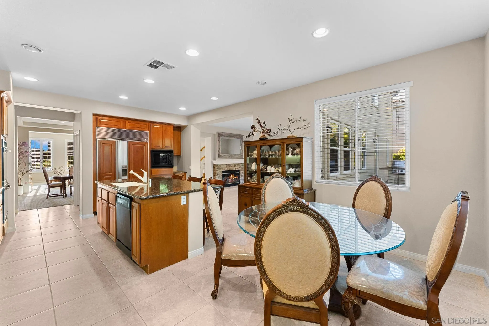 https://cdn.realtyfeed.com/cdn/127/260011189/601a45e16c641502d0ed09d806905205.webp
