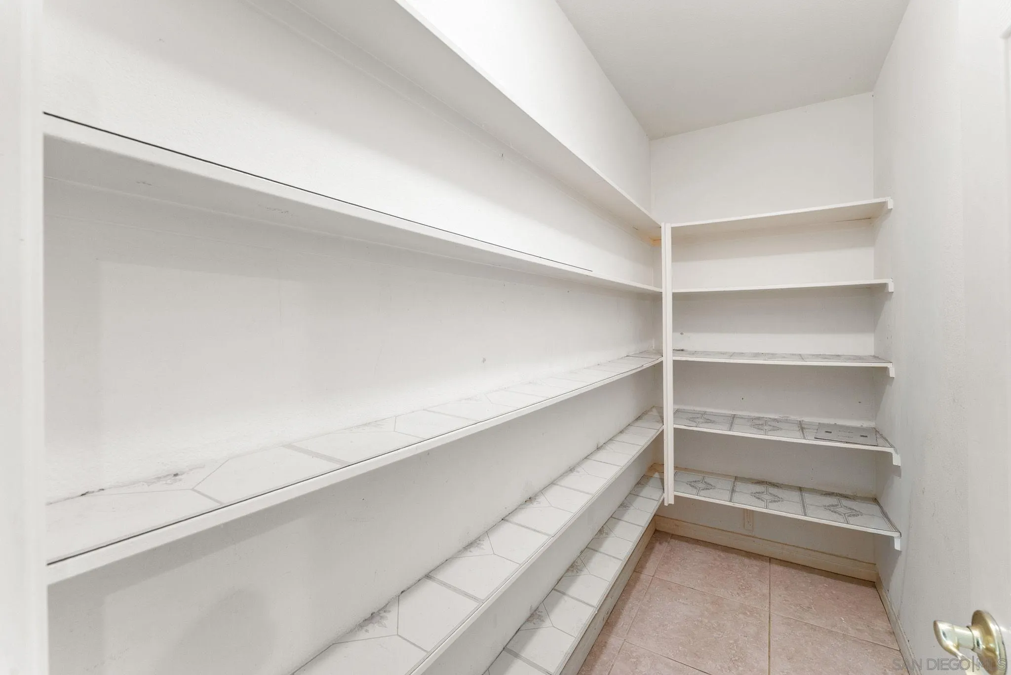 https://cdn.realtyfeed.com/cdn/127/260011189/652dd68a1fe25bd429ec9b7e5596546b.webp