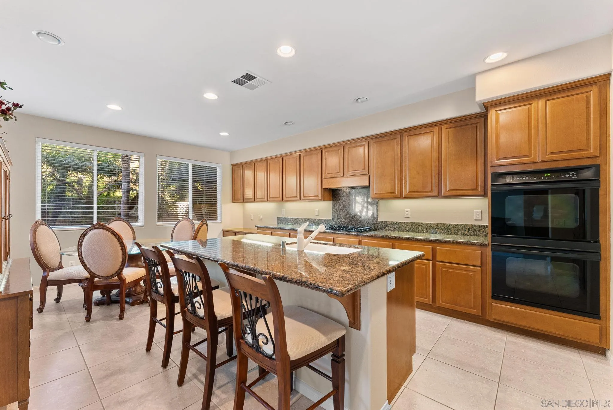 https://cdn.realtyfeed.com/cdn/127/260011189/dd845a7ae2b86b54778465d8560f46b6.webp