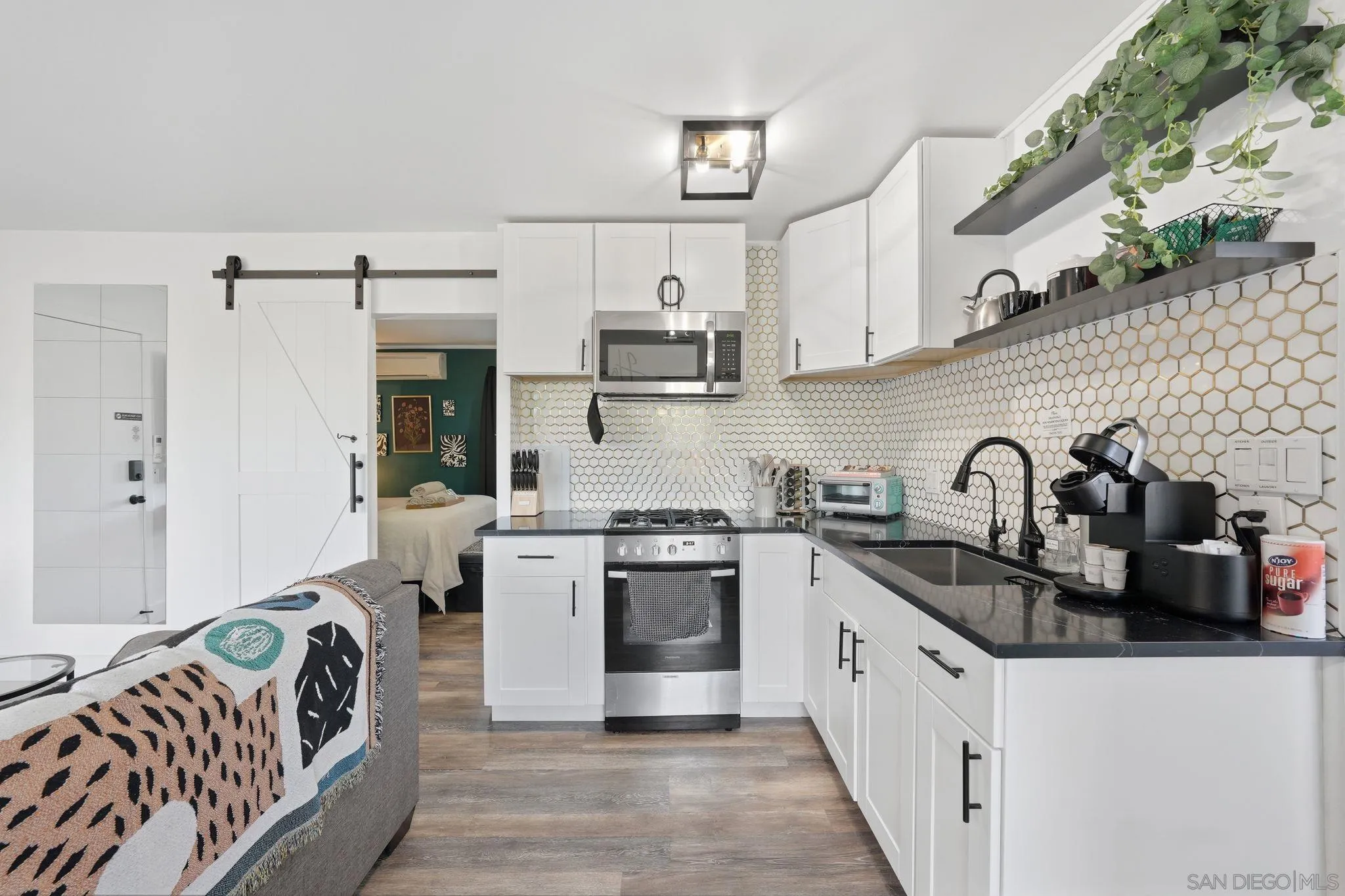 https://cdn.realtyfeed.com/cdn/127/260011193/3bb4a86965a08dd2687c5da40781d9db.webp