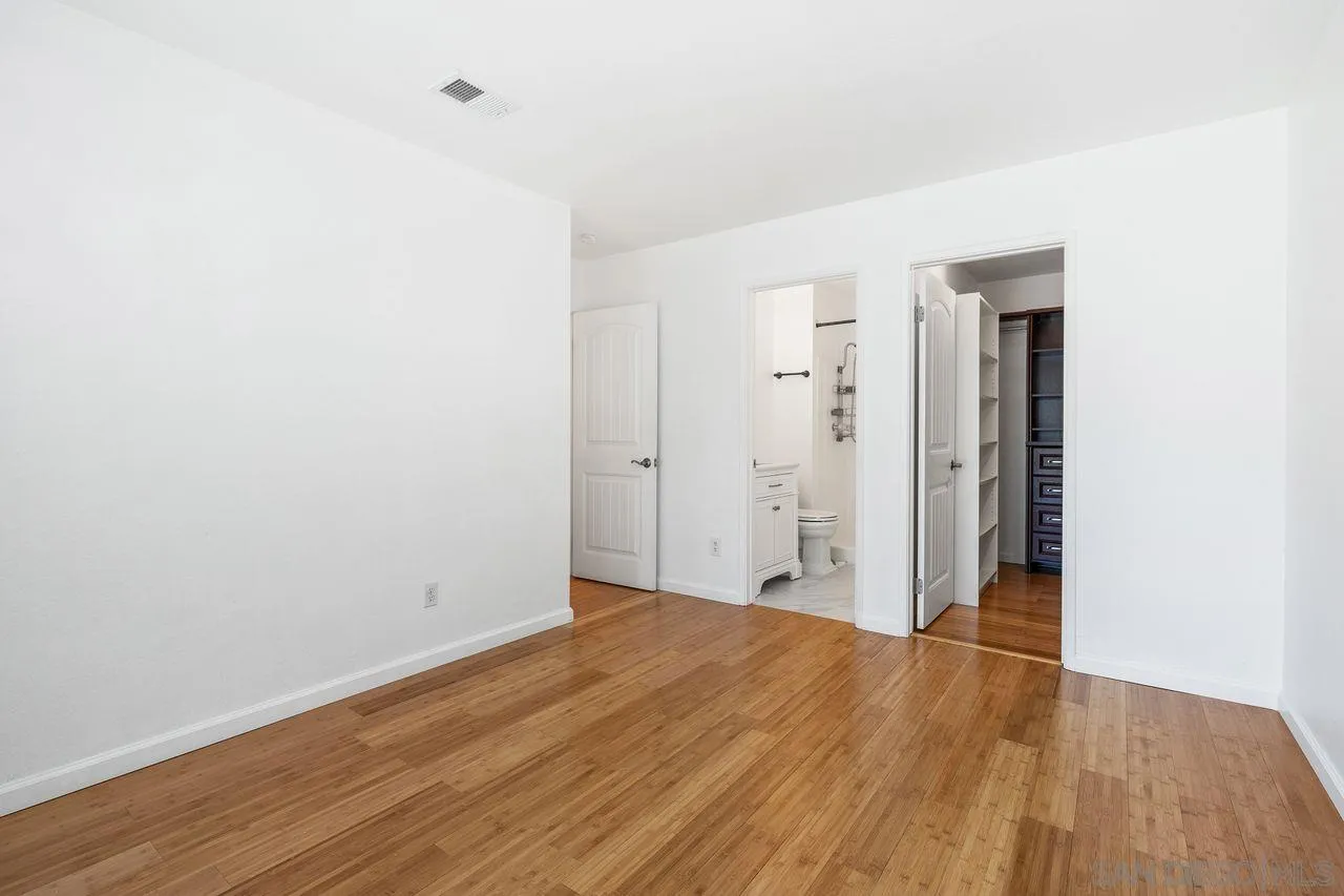 Photo #10: 260011194 Listing: Photo #10