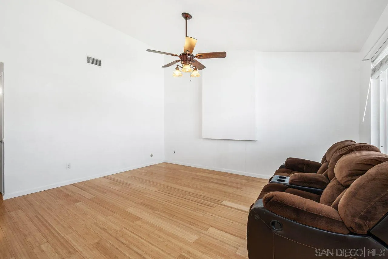 Photo #38: 260011194 Listing: Photo #38