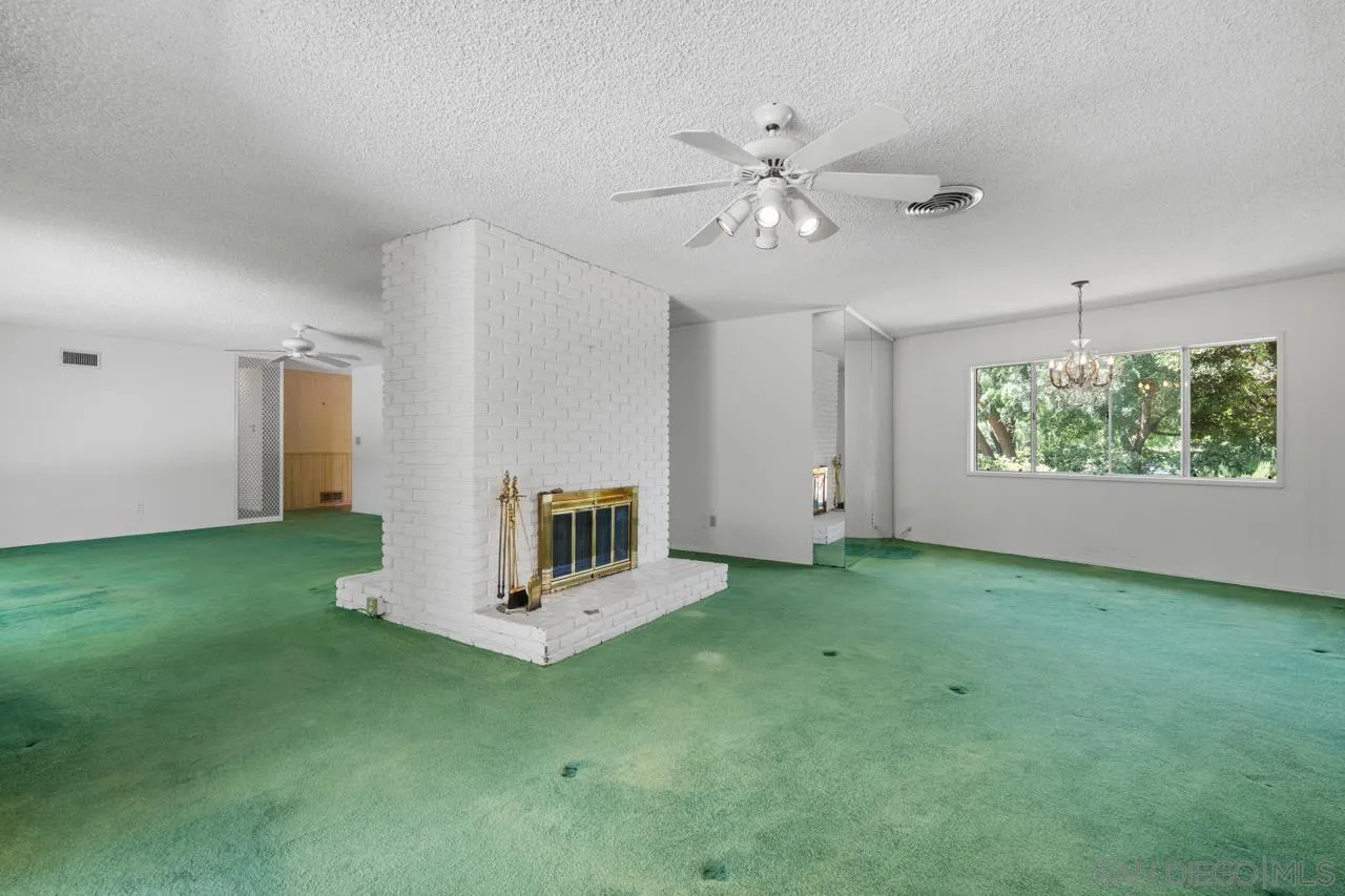 https://cdn.realtyfeed.com/cdn/127/260011195/07da71ab9018f10d2aa2c42fcd9371b3.webp