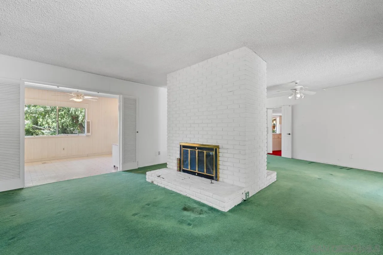 https://cdn.realtyfeed.com/cdn/127/260011195/3811773d6632b86e162c1f530923eab7.webp