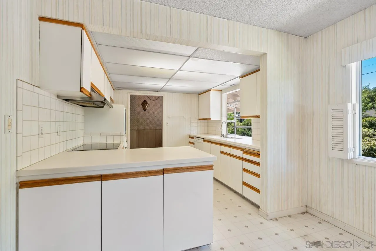 https://cdn.realtyfeed.com/cdn/127/260011195/4a27c91268b11ca6f449417289ecf11d.webp